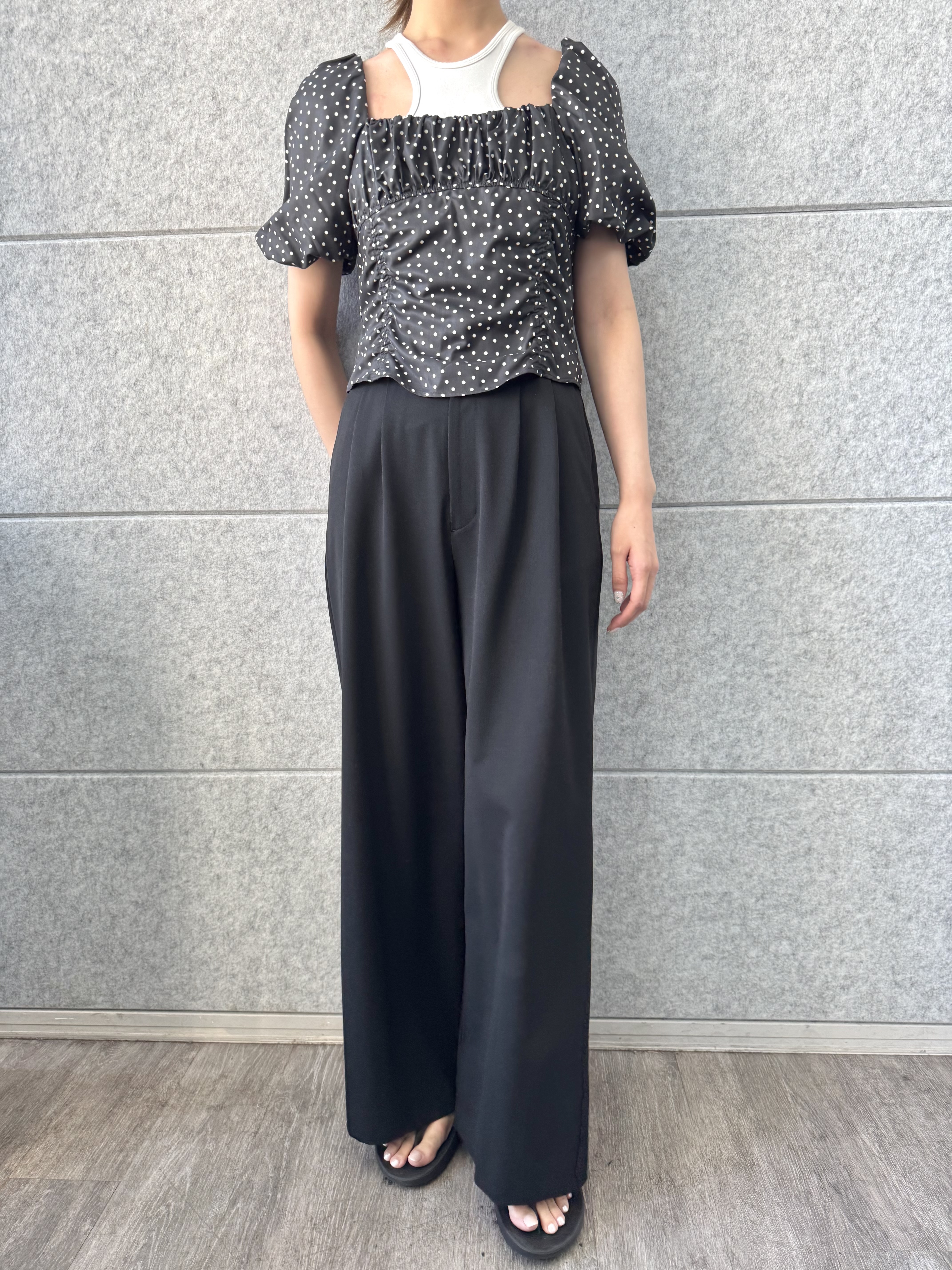 uchi__yamaさんの「CODE A｜bound edge pants」を使ったコーディネート