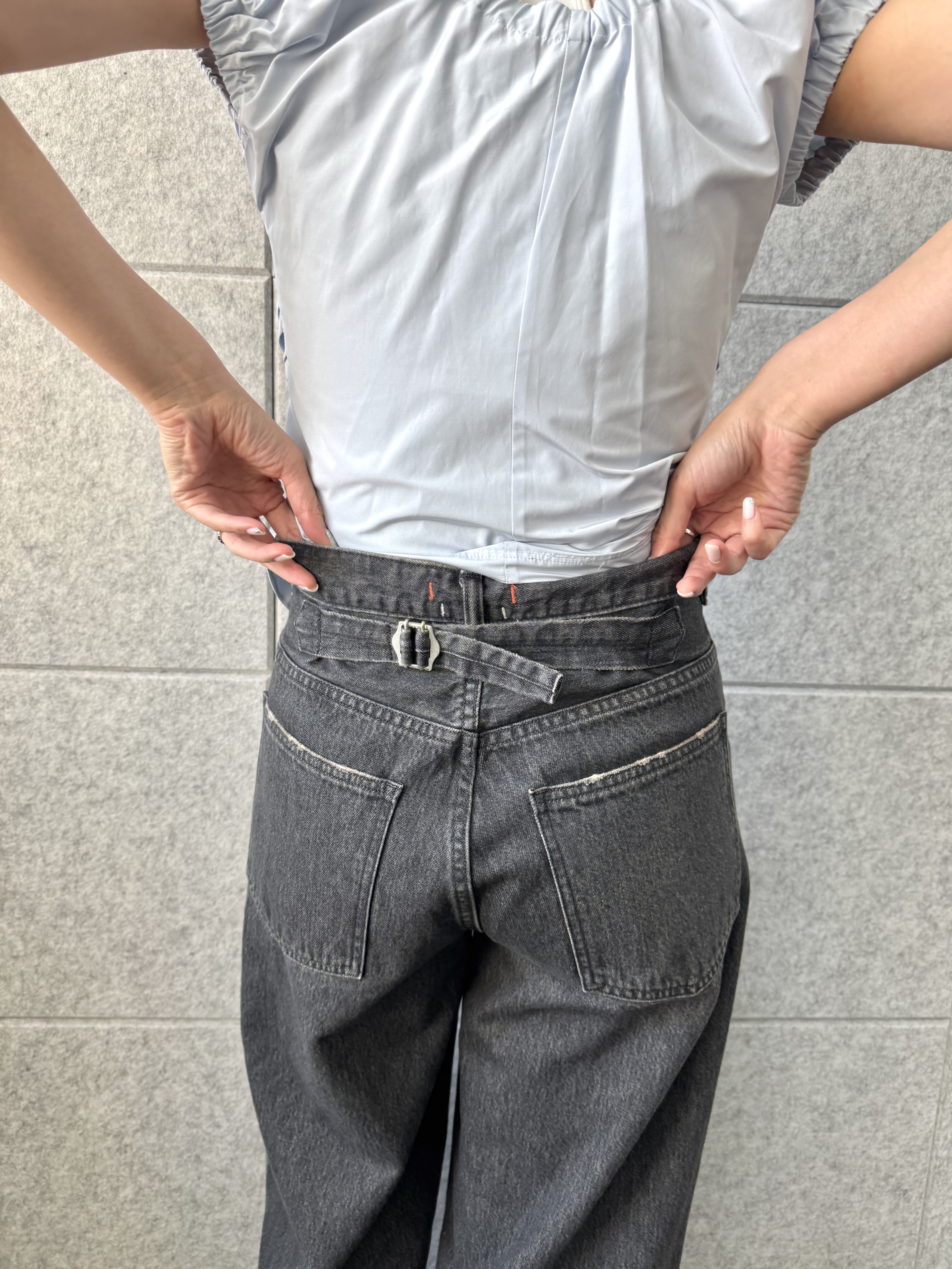 uchi__yamaさんの「CODE A｜sporty gathered blouse」を使ったコーディネート