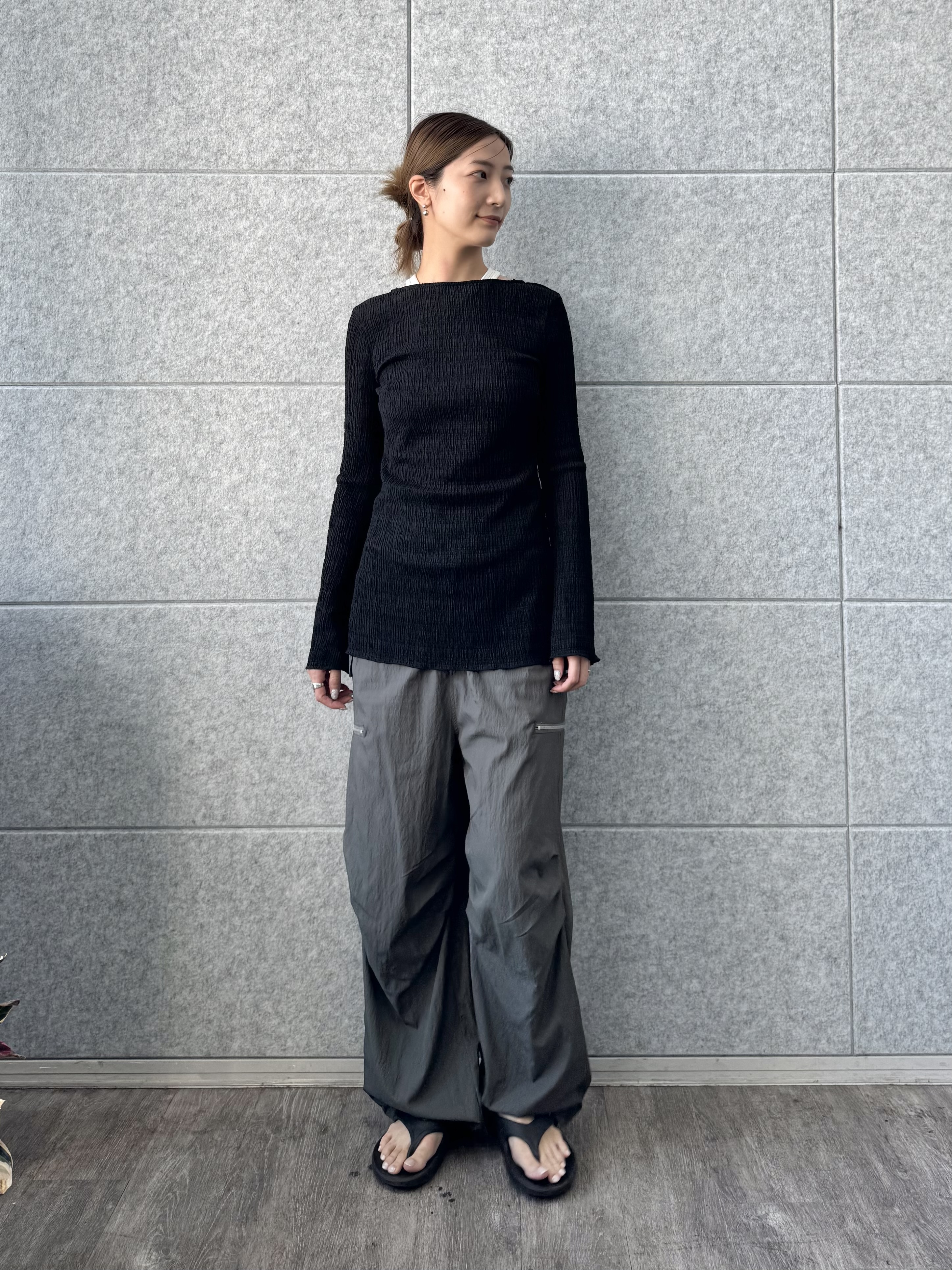 uchi__yamaさんの「CODE A｜Airy volume cargo」を使ったコーディネート