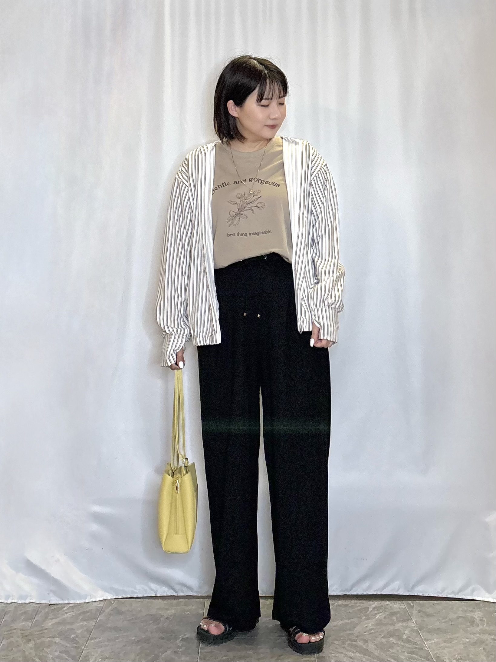 ネリさんの「SHOO･LA･RUE｜【洗濯後しわになりにくい/S-LL】お顔も手の甲もしっかりカバー　日よけ・指穴付きUVパーカ」を使ったコーディネート