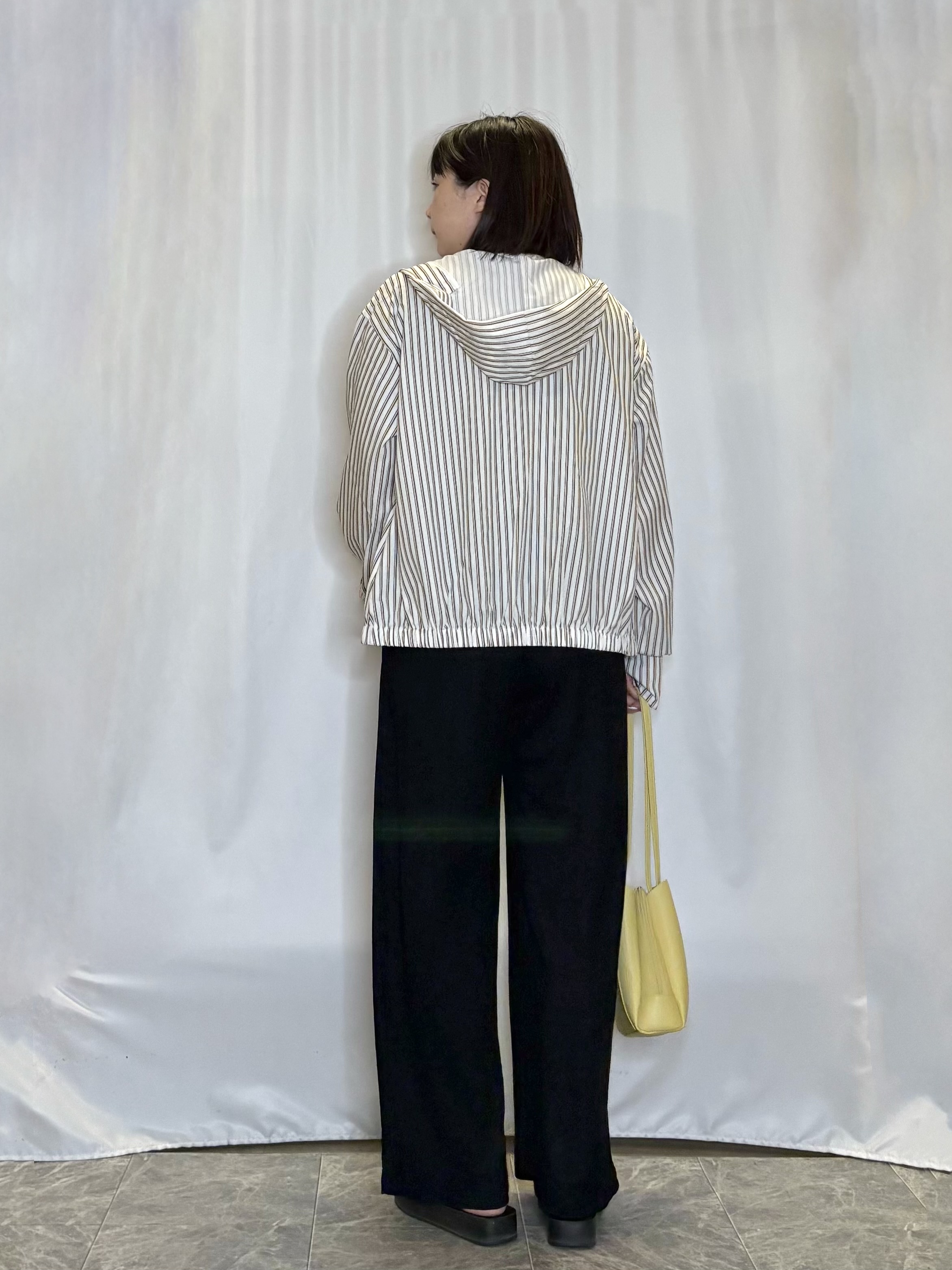 ネリさんの「SHOO･LA･RUE｜【洗濯後しわになりにくい/S-LL】お顔も手の甲もしっかりカバー　日よけ・指穴付きUVパーカ」を使ったコーディネート