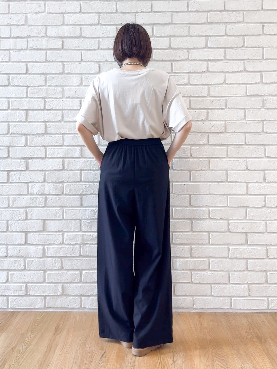 𝐜𝐡𝐢𝐤𝐚さんの「SHOO･LA･RUE｜【体型カバー】ゆるっとBIGアソートTシャツ」を使ったコーディネート