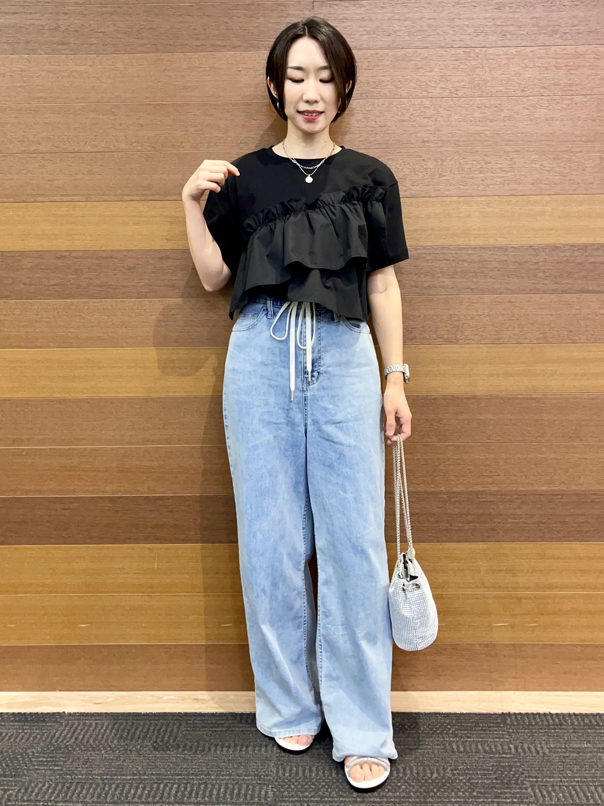 umiさんの「OPAQUE.CLIP｜【接触冷感】アシメフリルドッキングカットソー《洗濯機OK》」を使ったコーディネート