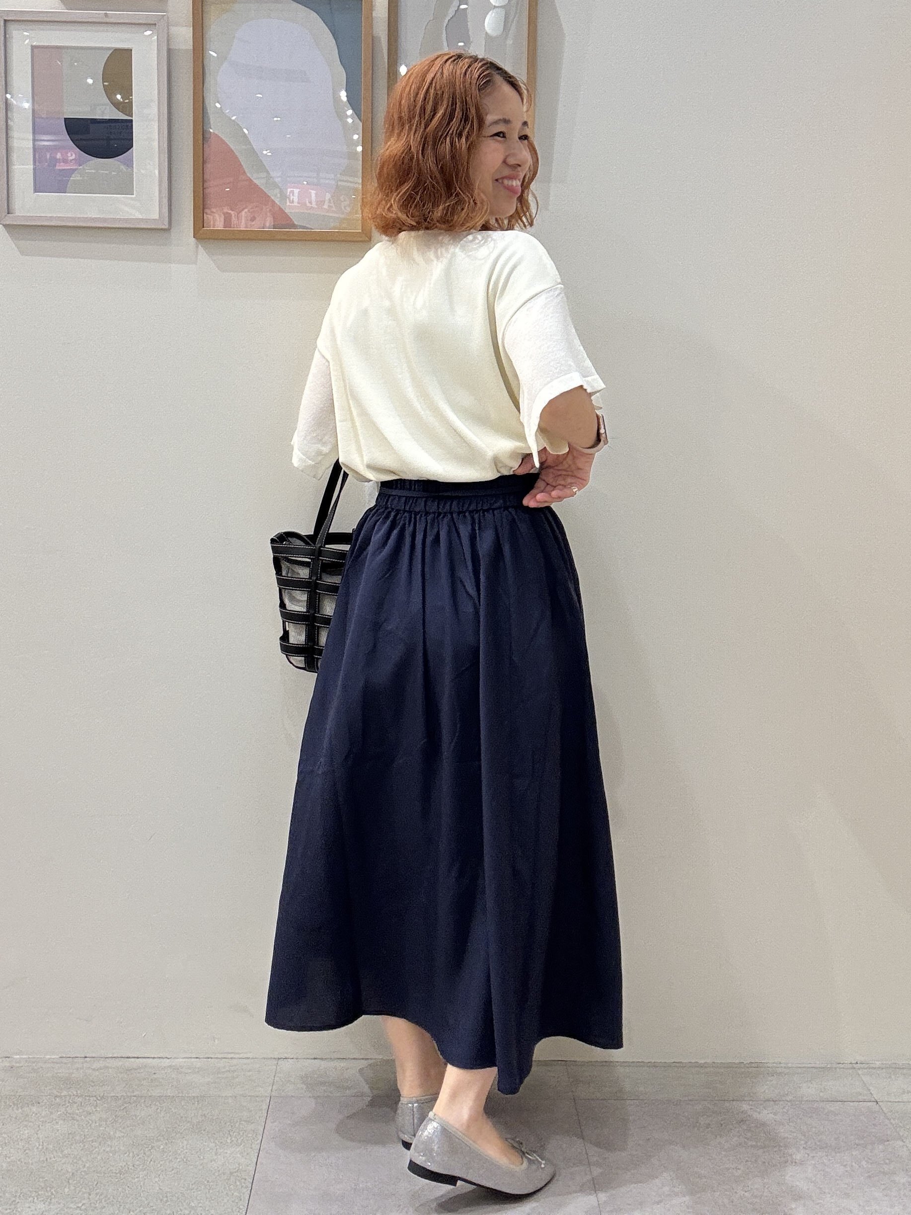 たけぴさんの「SHOO･LA･RUE｜【通気性〇/洗濯機可/S-LL】シアーラメカーディガン」を使ったコーディネート