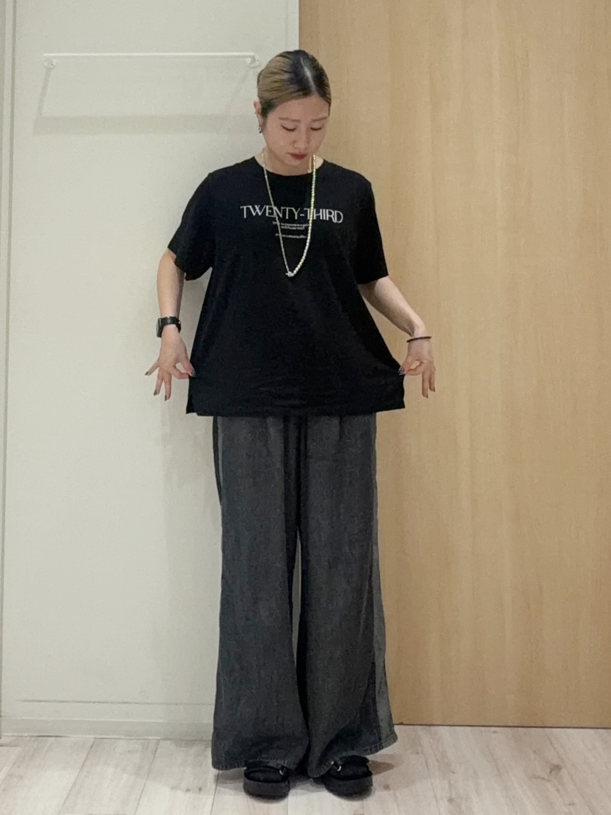 KAIRIさんの「SHOO･LA･RUE｜【洗濯機可/S-LL】オンにもオフにも マルチに使えるボタンレスカーディガン」を使ったコーディネート