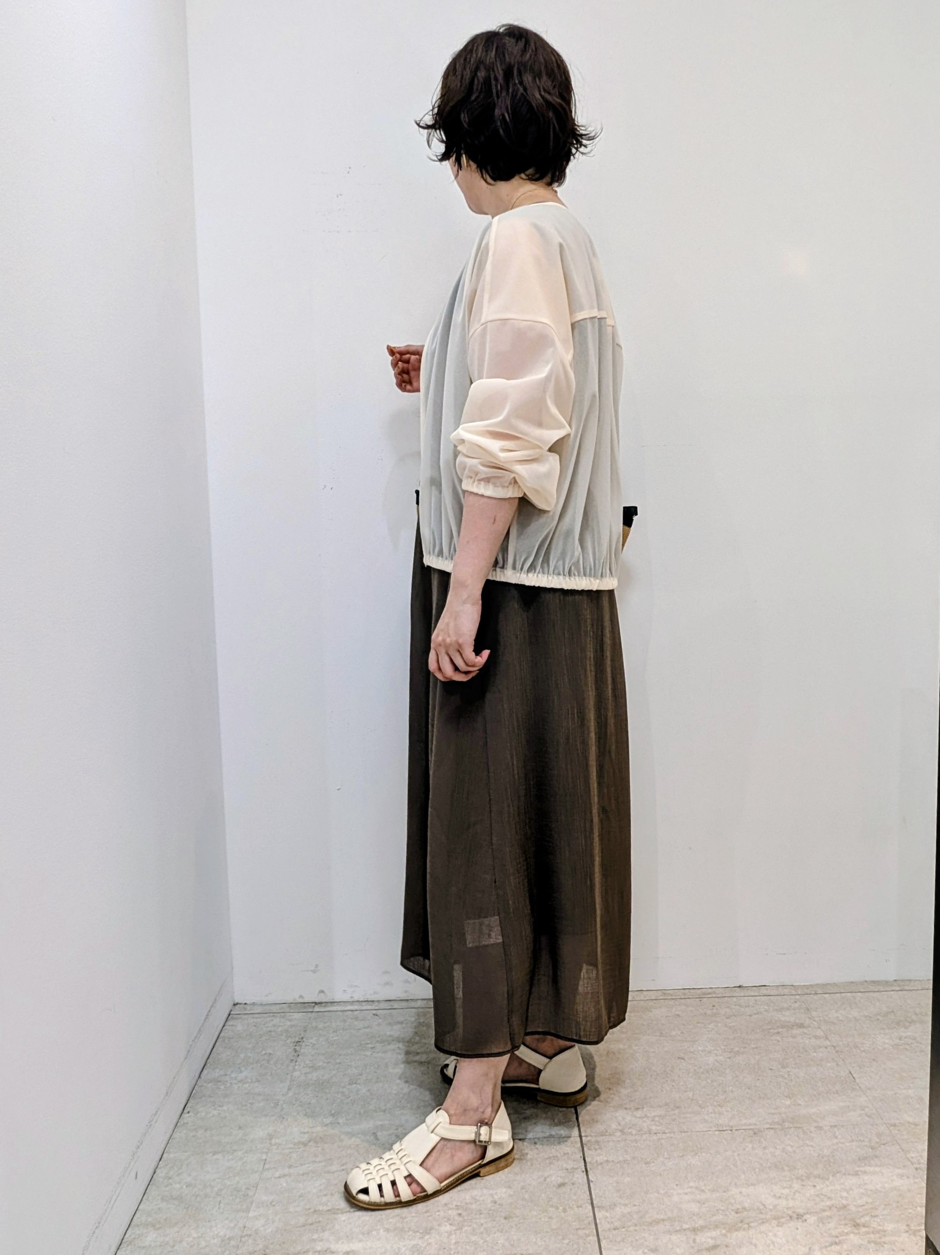 いこさんの「UNTITLED｜【秋羽織り/ジップ】トリコットシアーブラウス」を使ったコーディネート