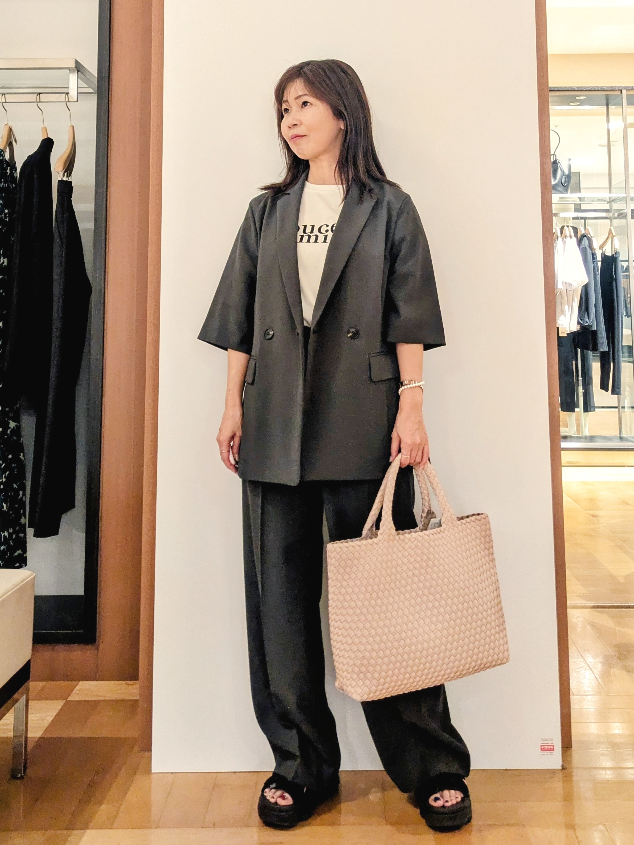 laverさんの「UNTITLED｜【秋の通勤羽織/セットアップ可/UVカット】エアリークール半袖ジャケット」を使ったコーディネート