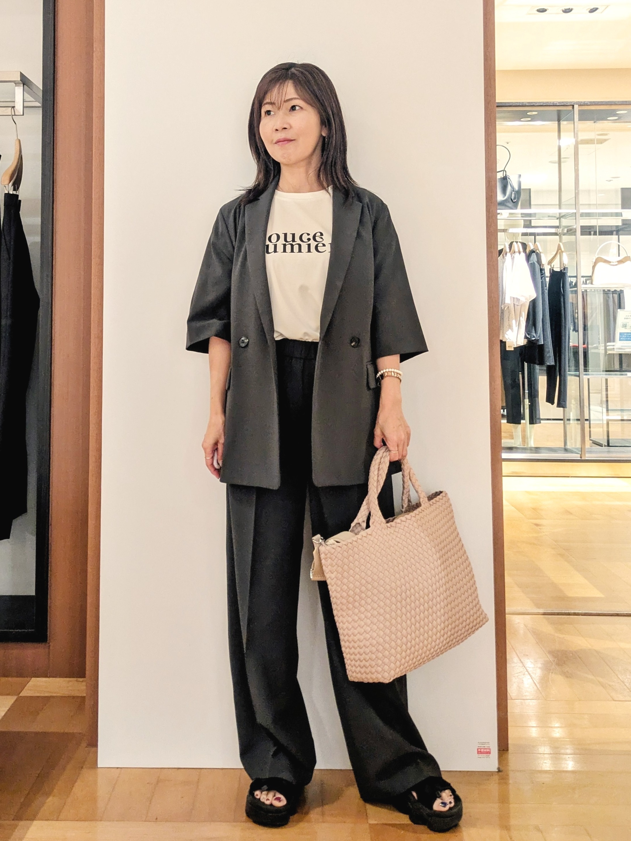 laverさんの「UNTITLED｜【秋の通勤羽織/セットアップ可/UVカット】エアリークール半袖ジャケット」を使ったコーディネート