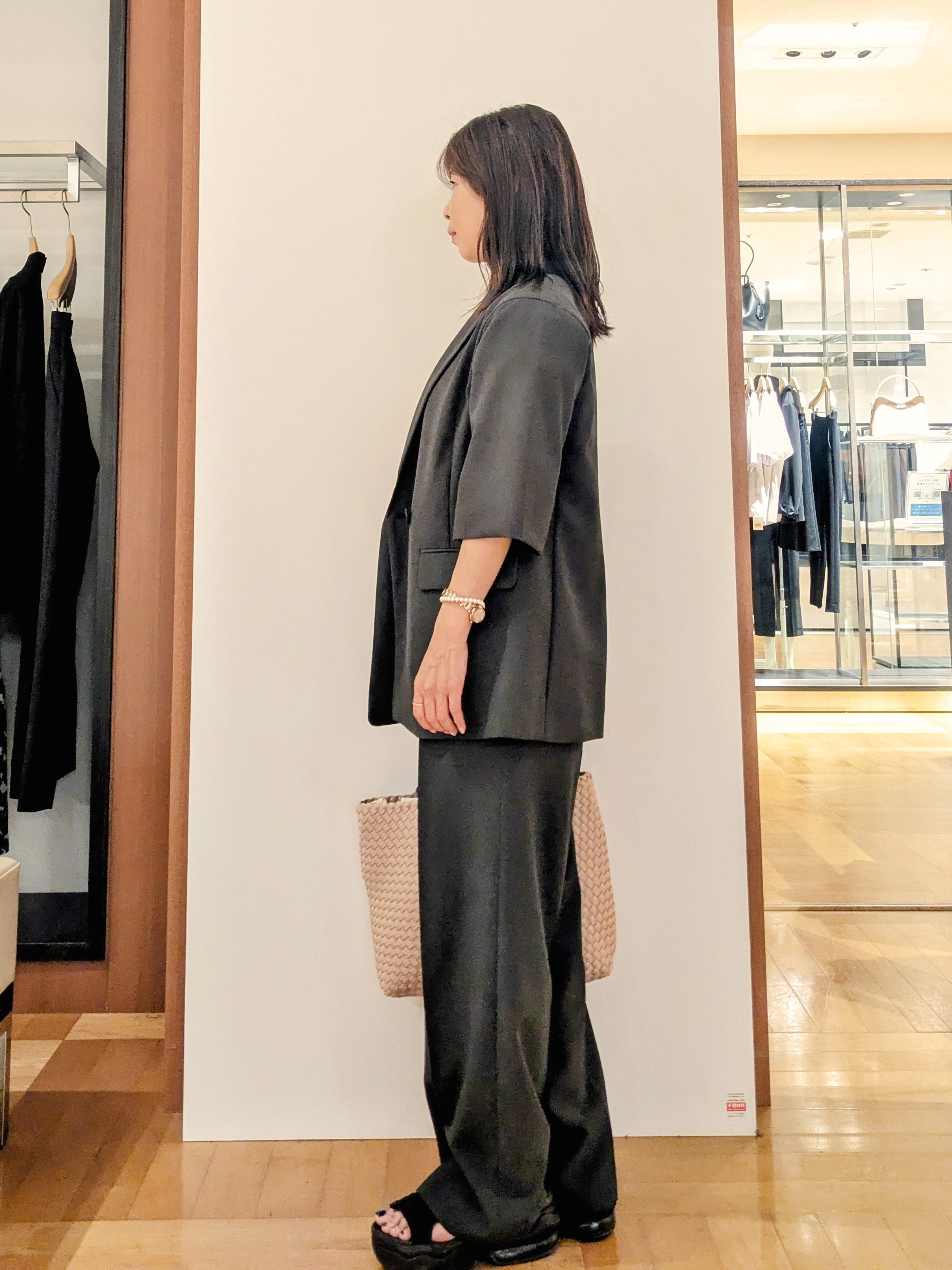 laverさんの「UNTITLED｜【秋の通勤羽織/セットアップ可/UVカット】エアリークール半袖ジャケット」を使ったコーディネート