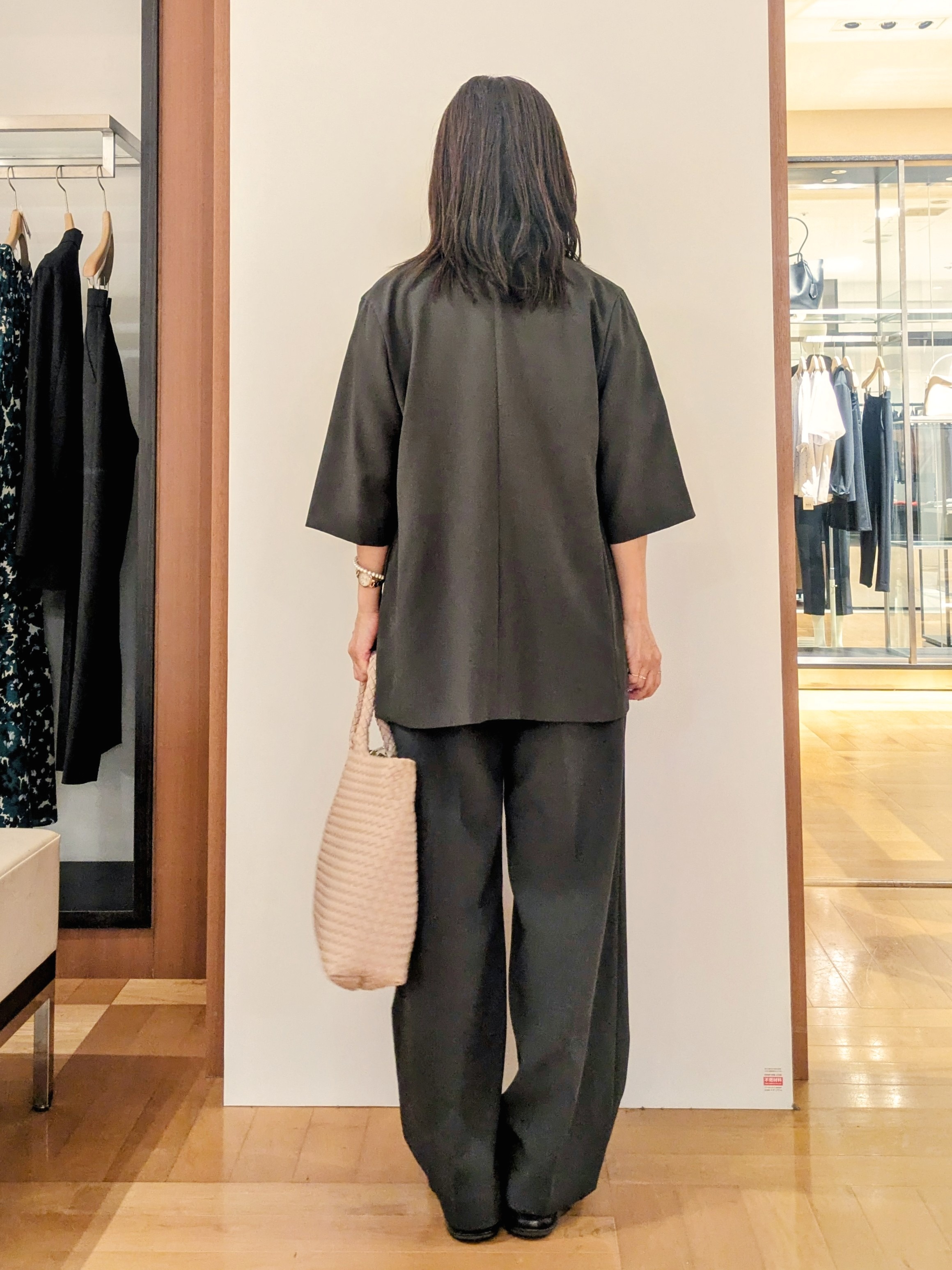 laverさんの「UNTITLED｜【秋の通勤羽織/セットアップ可/UVカット】エアリークール半袖ジャケット」を使ったコーディネート