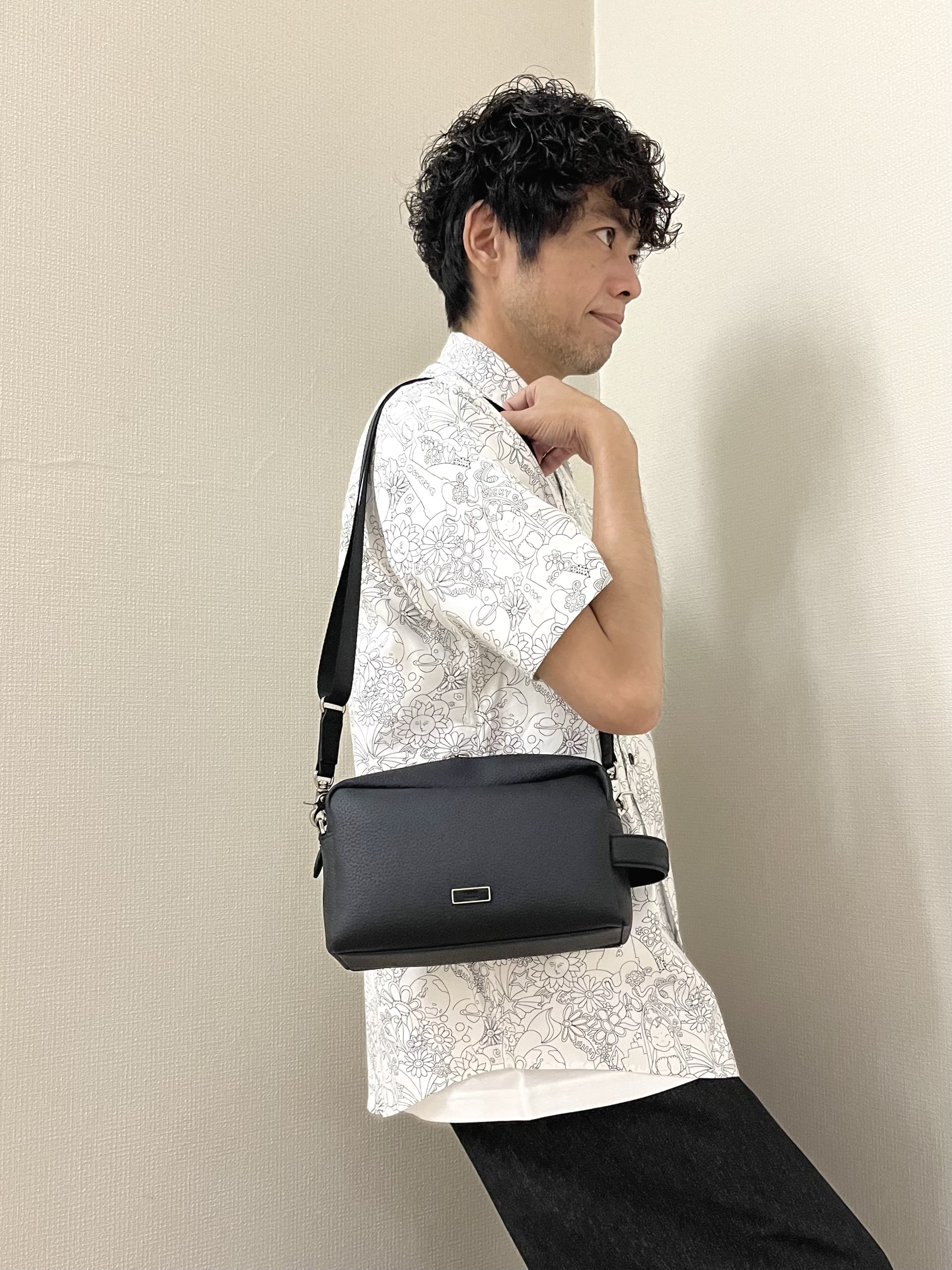 URAさんの「TAKEO KIKUCHI｜【BOWLER HAT LABEL】ビリケンさんプリント 半袖シャツ」を使ったコーディネート