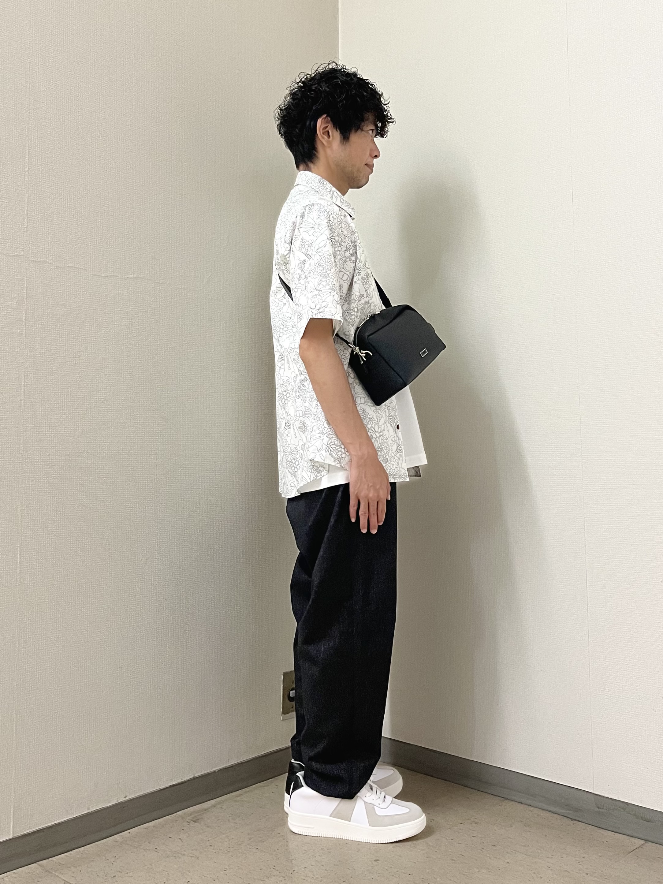 URAさんの「TAKEO KIKUCHI｜【BOWLER HAT LABEL】ビリケンさんプリント 半袖シャツ」を使ったコーディネート