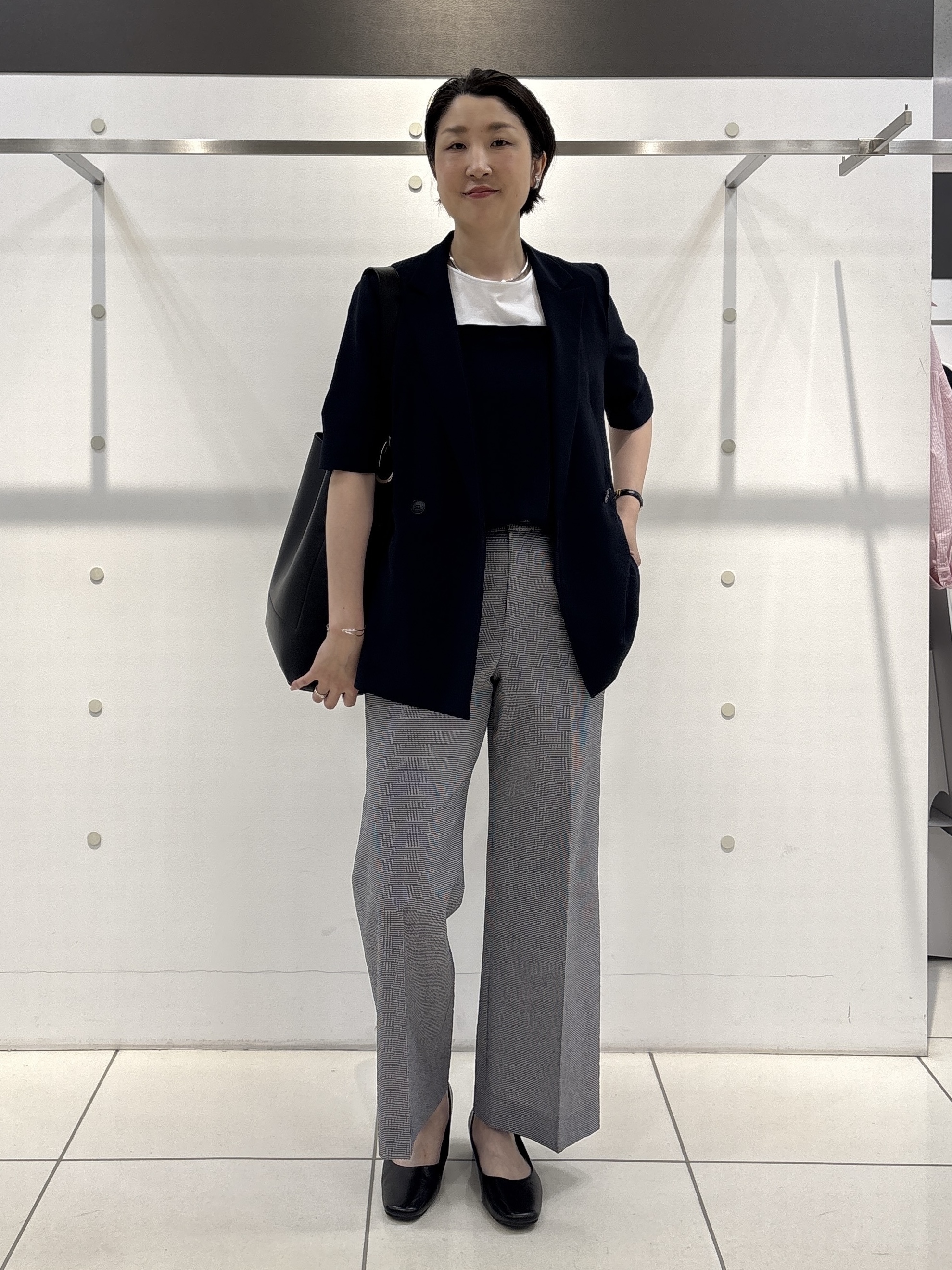 yuriさんの「INDIVI｜【A4収納可能／合皮】配色デザインワンショルダーバッグ」を使ったコーディネート
