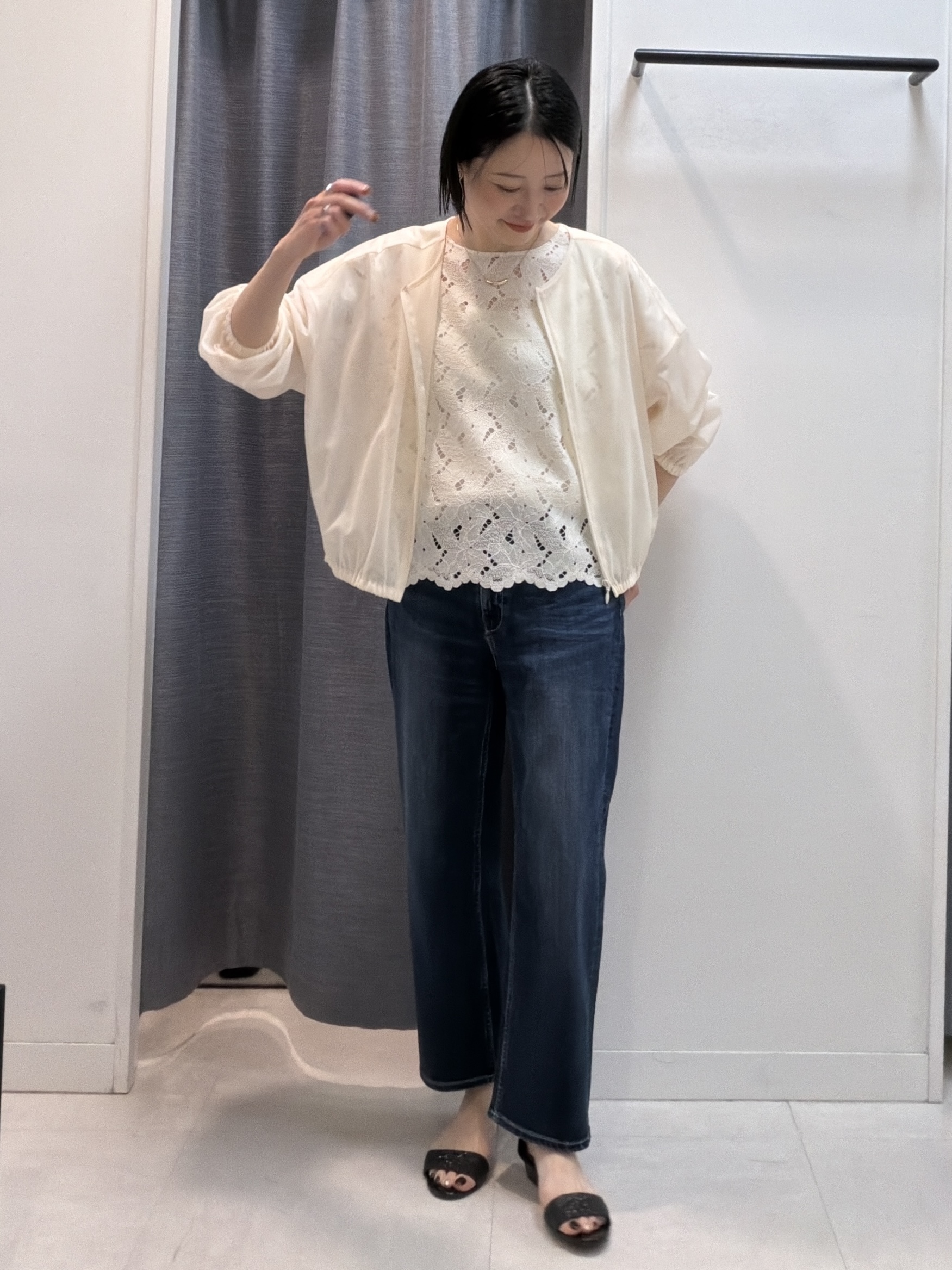 shihoさんの「INDIVI｜【秋羽織り/ジップ】トリコットシアーブラウス」を使ったコーディネート