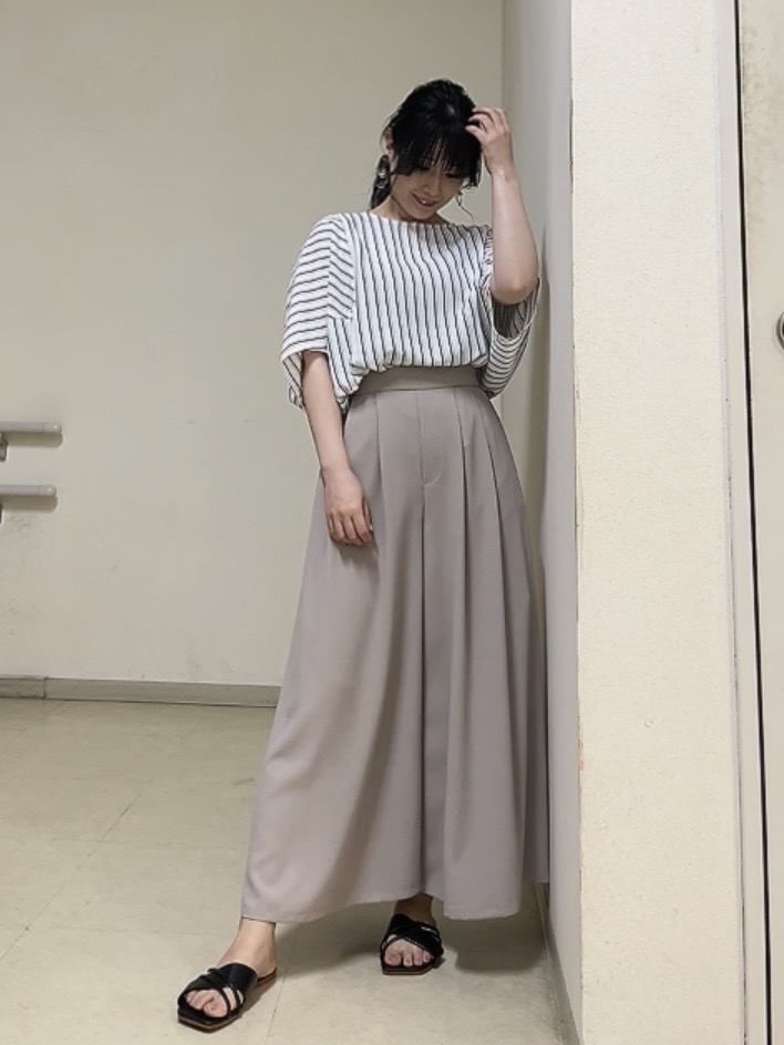 watanabeさんの「UNTITLED｜【洗える／UVケア】ジョーゼットドルマンブラウス」を使ったコーディネート