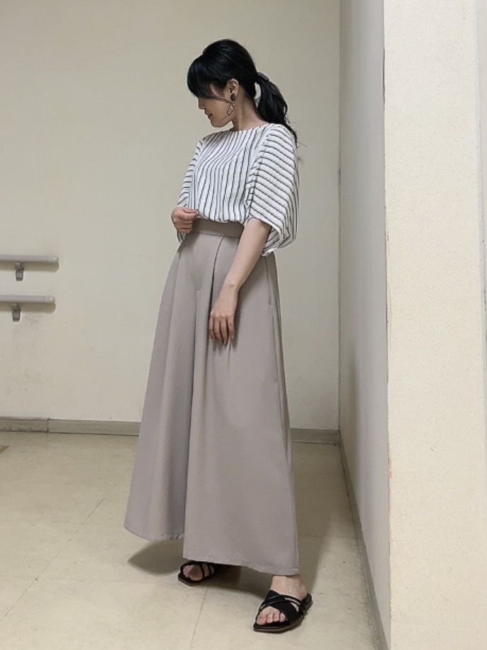 watanabeさんの「UNTITLED｜【洗える／UVケア】ジョーゼットドルマンブラウス」を使ったコーディネート