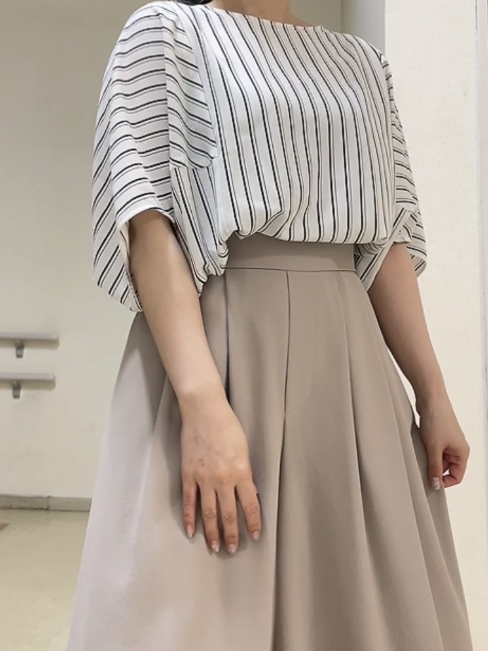 watanabeさんの「UNTITLED｜【洗える／UVケア】ジョーゼットドルマンブラウス」を使ったコーディネート