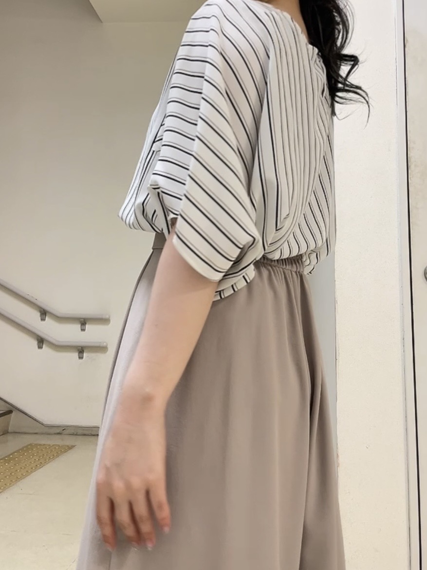 watanabeさんの「UNTITLED｜【洗える／UVケア】ジョーゼットドルマンブラウス」を使ったコーディネート