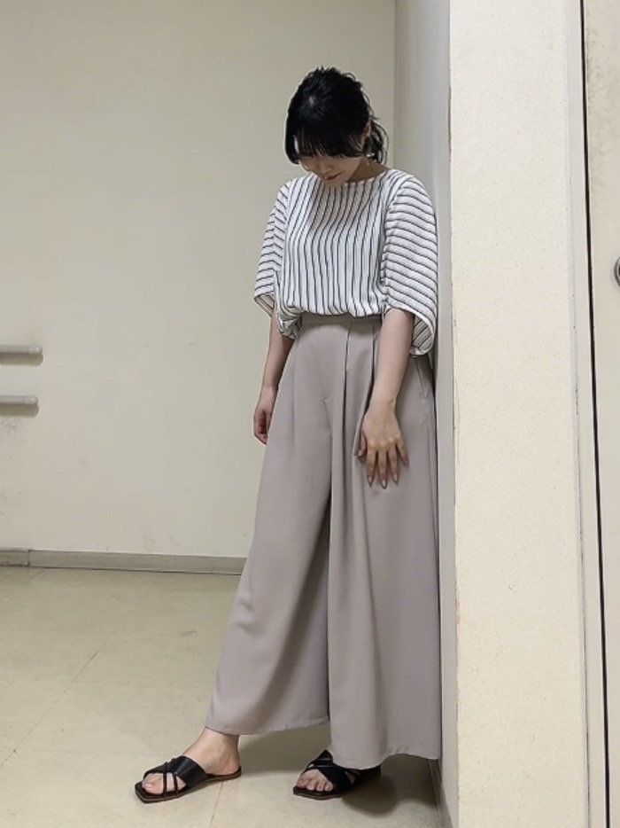 watanabeさんの「UNTITLED｜【洗える／UVケア】ジョーゼットドルマンブラウス」を使ったコーディネート