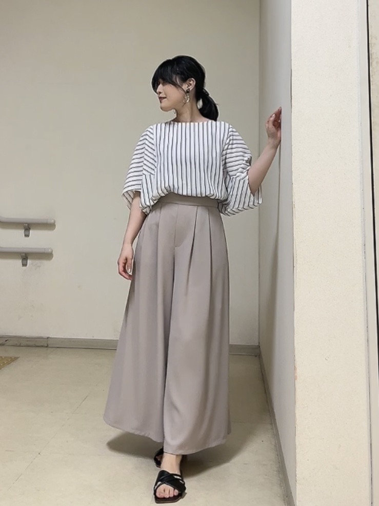 watanabeさんの「UNTITLED｜【洗える／UVケア】ジョーゼットドルマンブラウス」を使ったコーディネート
