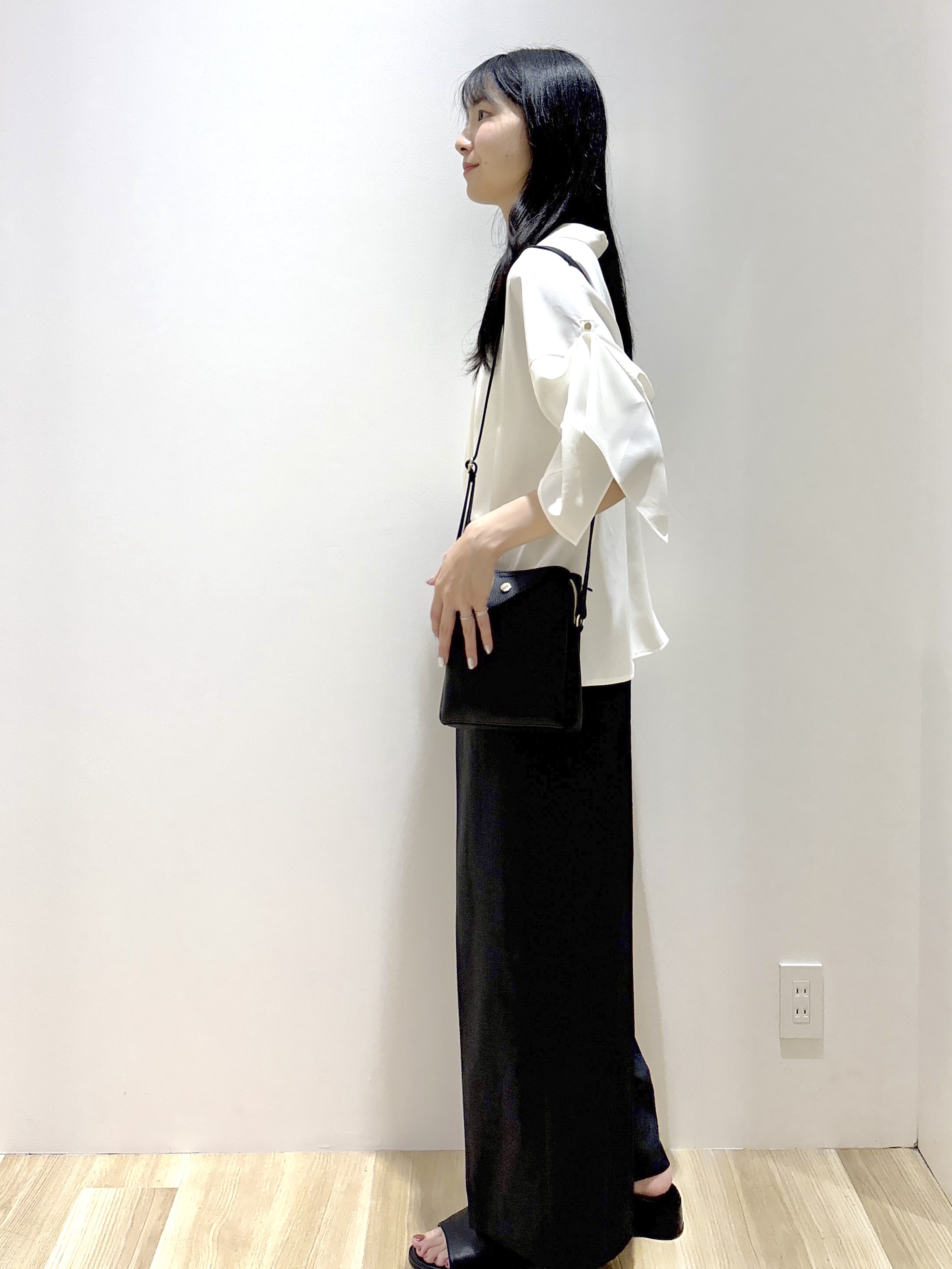 sachikoさんの「OPAQUE.CLIP｜【UV／接触冷感／吸水速乾／】タックスリーブスキッパーブラウス《洗濯機OK》」を使ったコーディネート