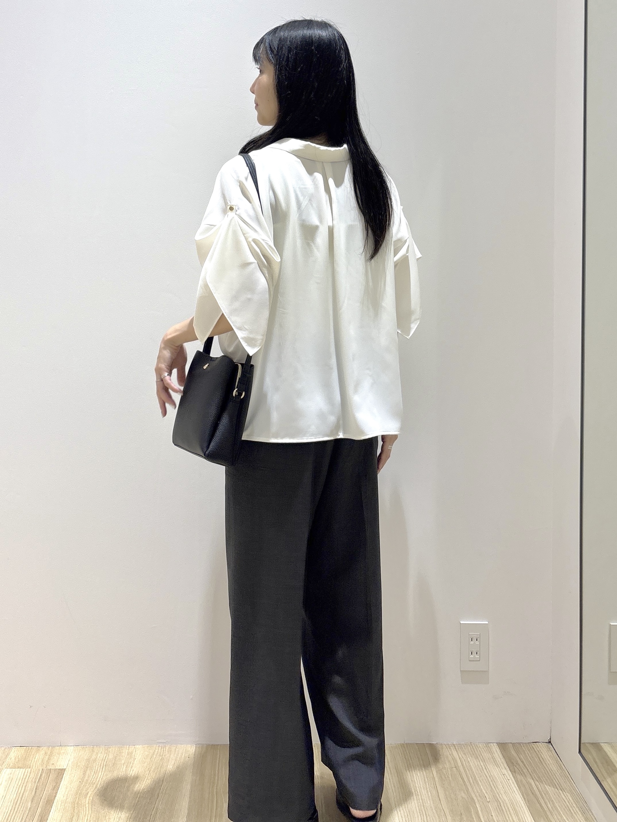 sachikoさんの「OPAQUE.CLIP｜【UV／接触冷感／吸水速乾／】タックスリーブスキッパーブラウス《洗濯機OK》」を使ったコーディネート