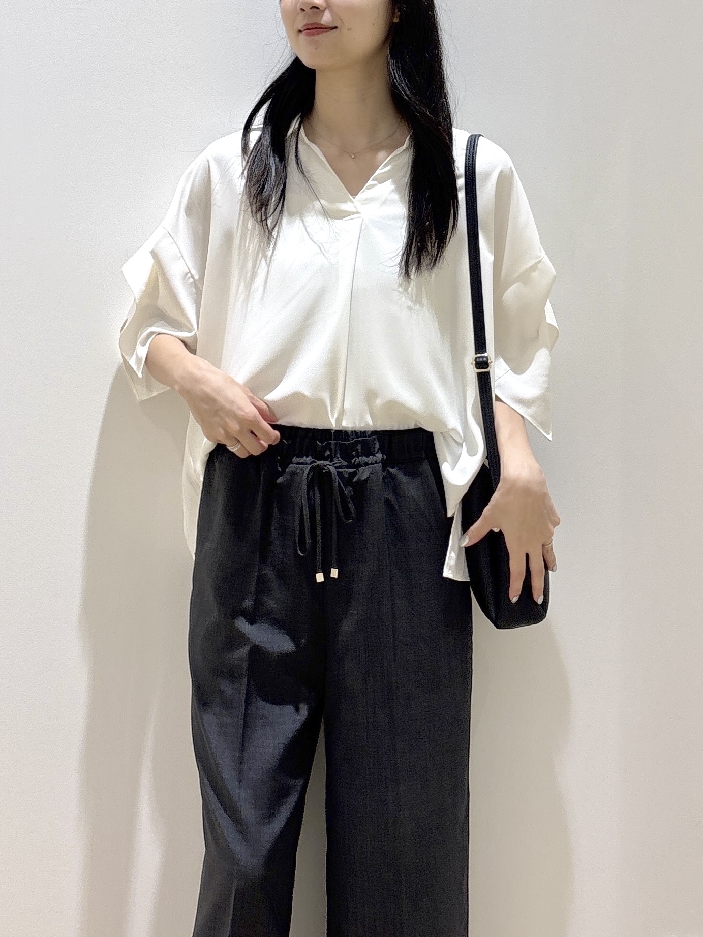 sachikoさんの「OPAQUE.CLIP｜【UV／接触冷感／吸水速乾／】タックスリーブスキッパーブラウス《洗濯機OK》」を使ったコーディネート