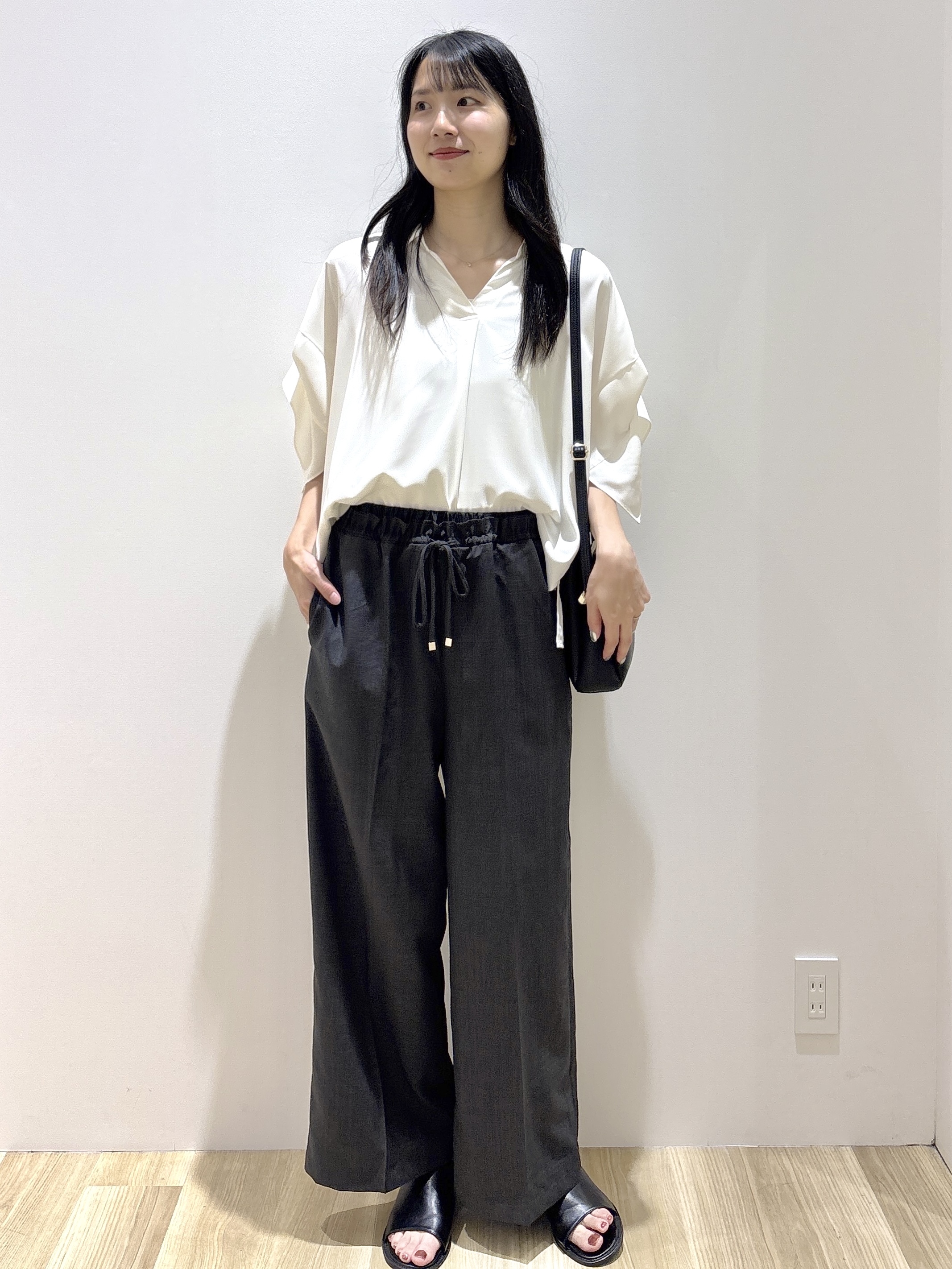 sachikoさんの「OPAQUE.CLIP｜【UV／接触冷感／吸水速乾／】タックスリーブスキッパーブラウス《洗濯機OK》」を使ったコーディネート