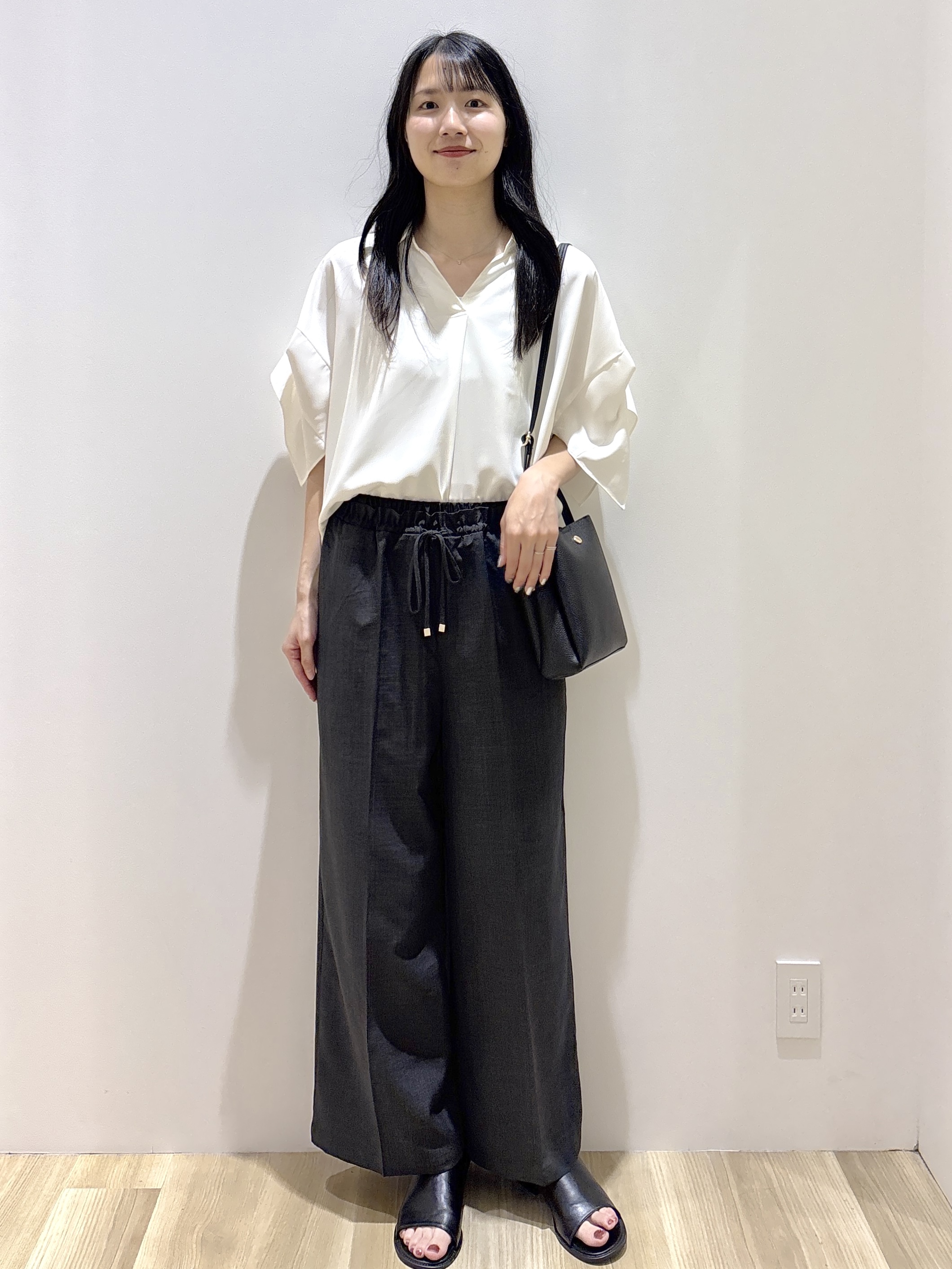 sachikoさんの「OPAQUE.CLIP｜【UV／接触冷感／吸水速乾／】タックスリーブスキッパーブラウス《洗濯機OK》」を使ったコーディネート