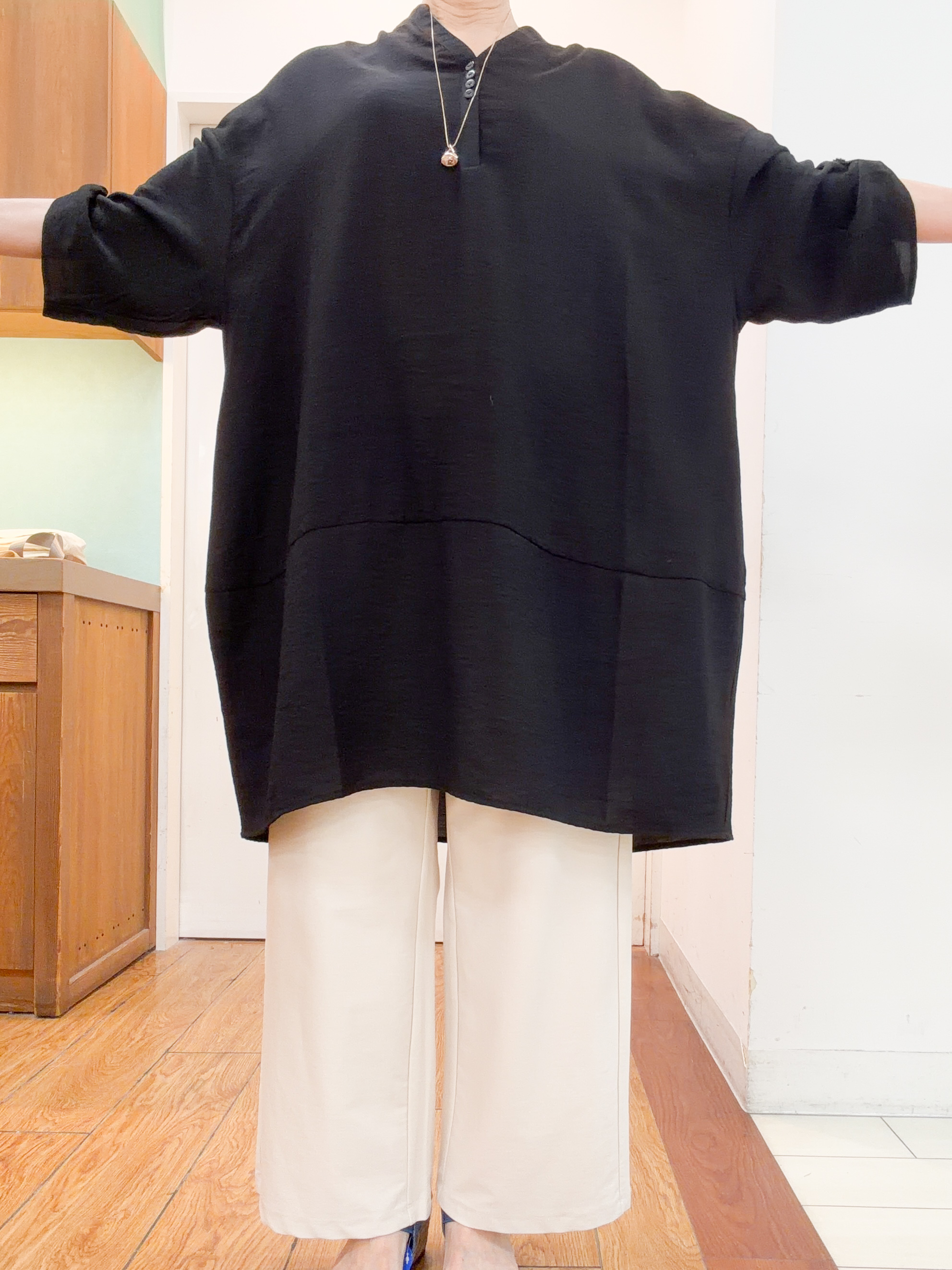 みぃさんの「SHOO･LA･RUE｜【S-LL/洗濯後しわになりにくい】ゆるっと体型カバー 7分袖コクーンチュニック」を使ったコーディネート