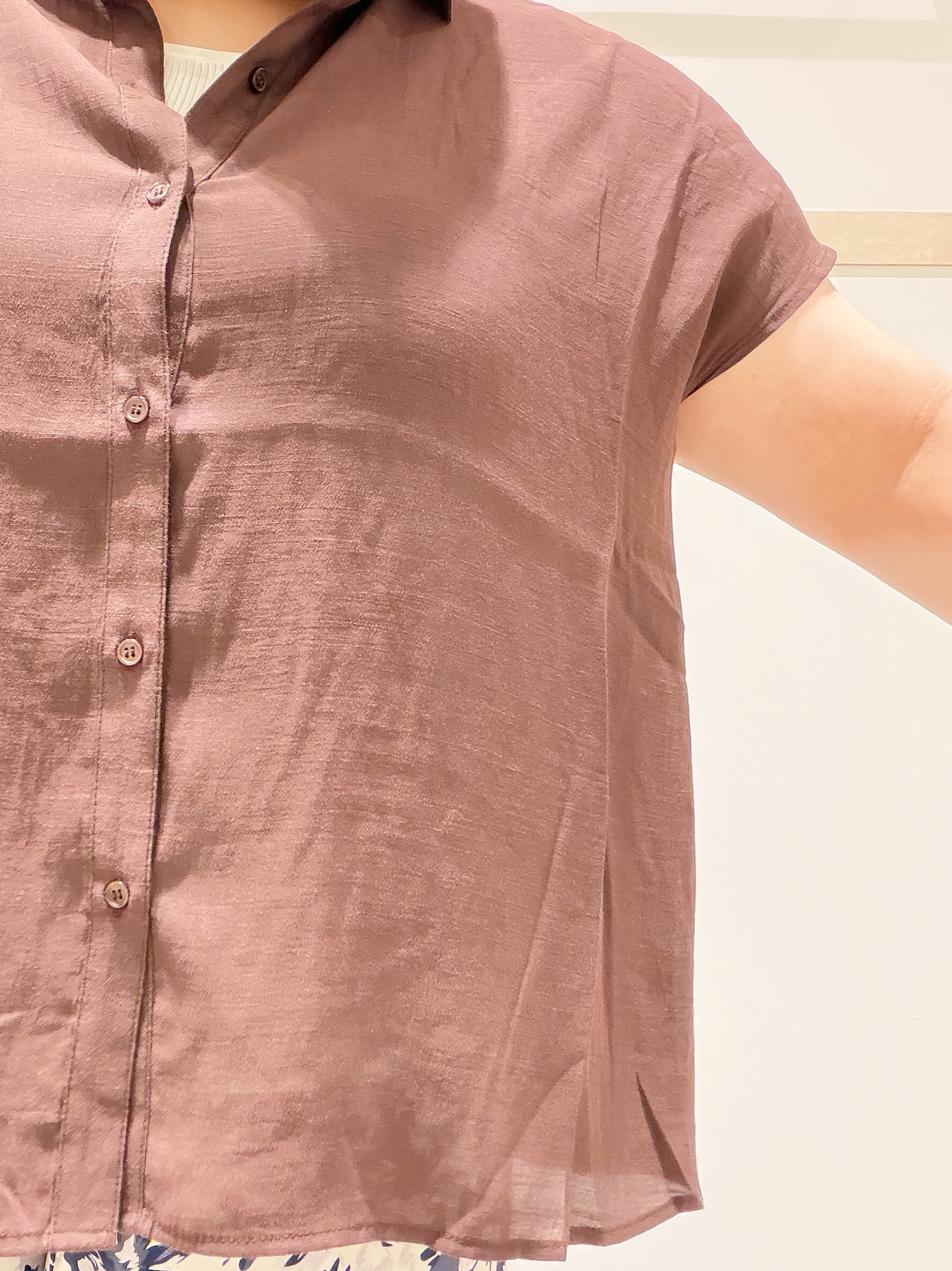 ゆめかさんの「SHOO･LA･RUE｜【UV/洗濯機可】ほんのりシアーで上品な バックギャザーブラウス」を使ったコーディネート