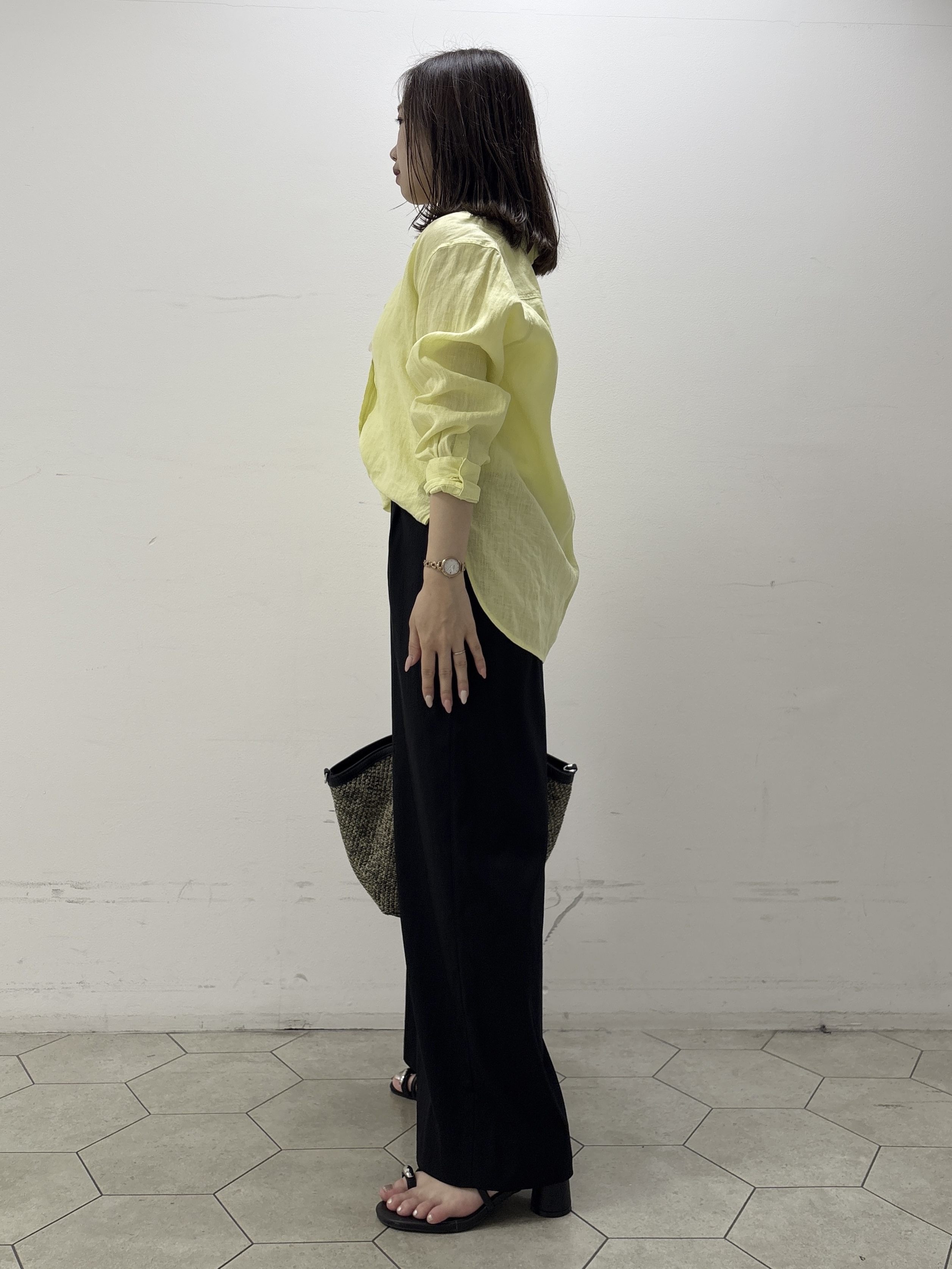kahoさんの「INDIVI｜【接触冷感／2WAY】カシュクールリネンシャツ」を使ったコーディネート