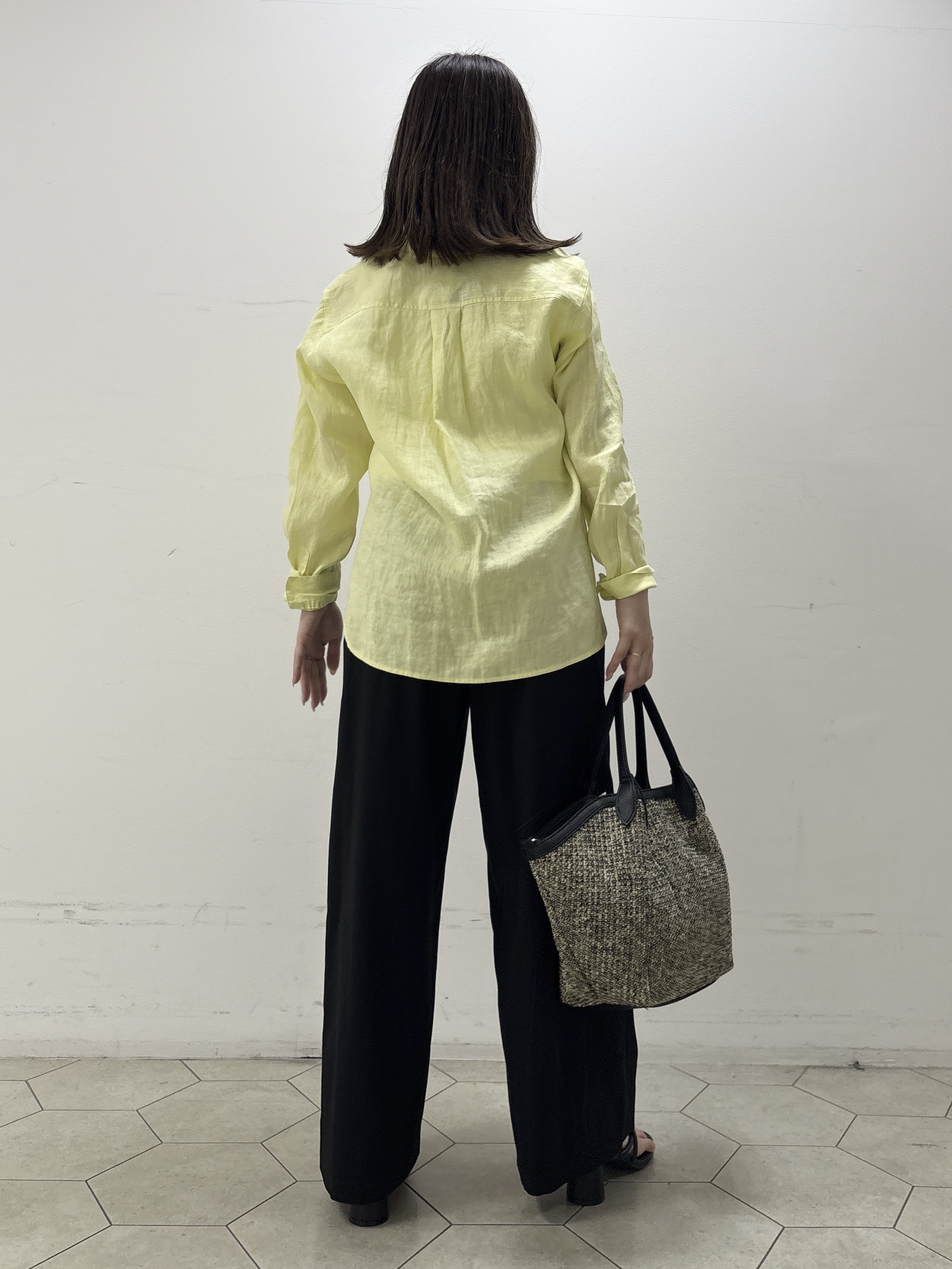 kahoさんの「INDIVI｜【接触冷感／2WAY】カシュクールリネンシャツ」を使ったコーディネート