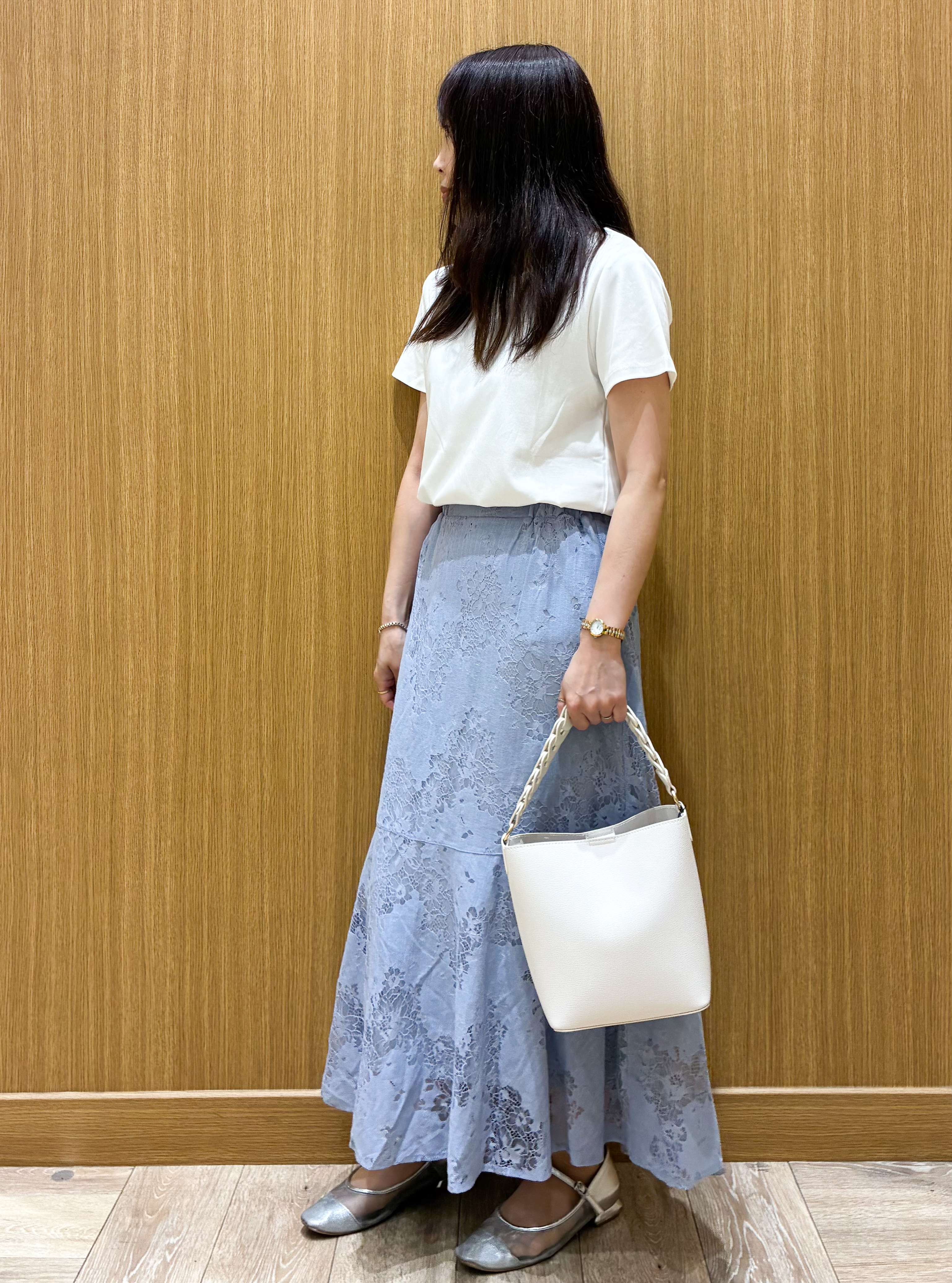 tomoさんの「OPAQUE.CLIP｜【UVケア／接触冷感】フロントロゴ刺繍Tシャツ《洗濯機OK／S-3L／7col》」を使ったコーディネート
