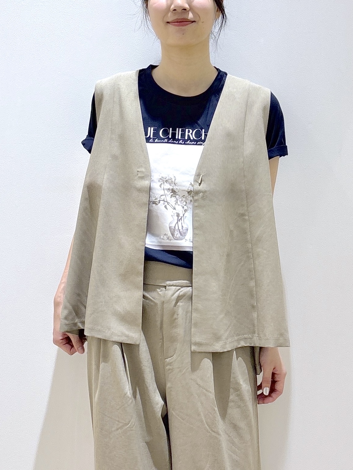 sachikoさんの「OPAQUE.CLIP｜【UV】フラワープリントTシャツ≪洗濯機OK／接触冷感≫」を使ったコーディネート