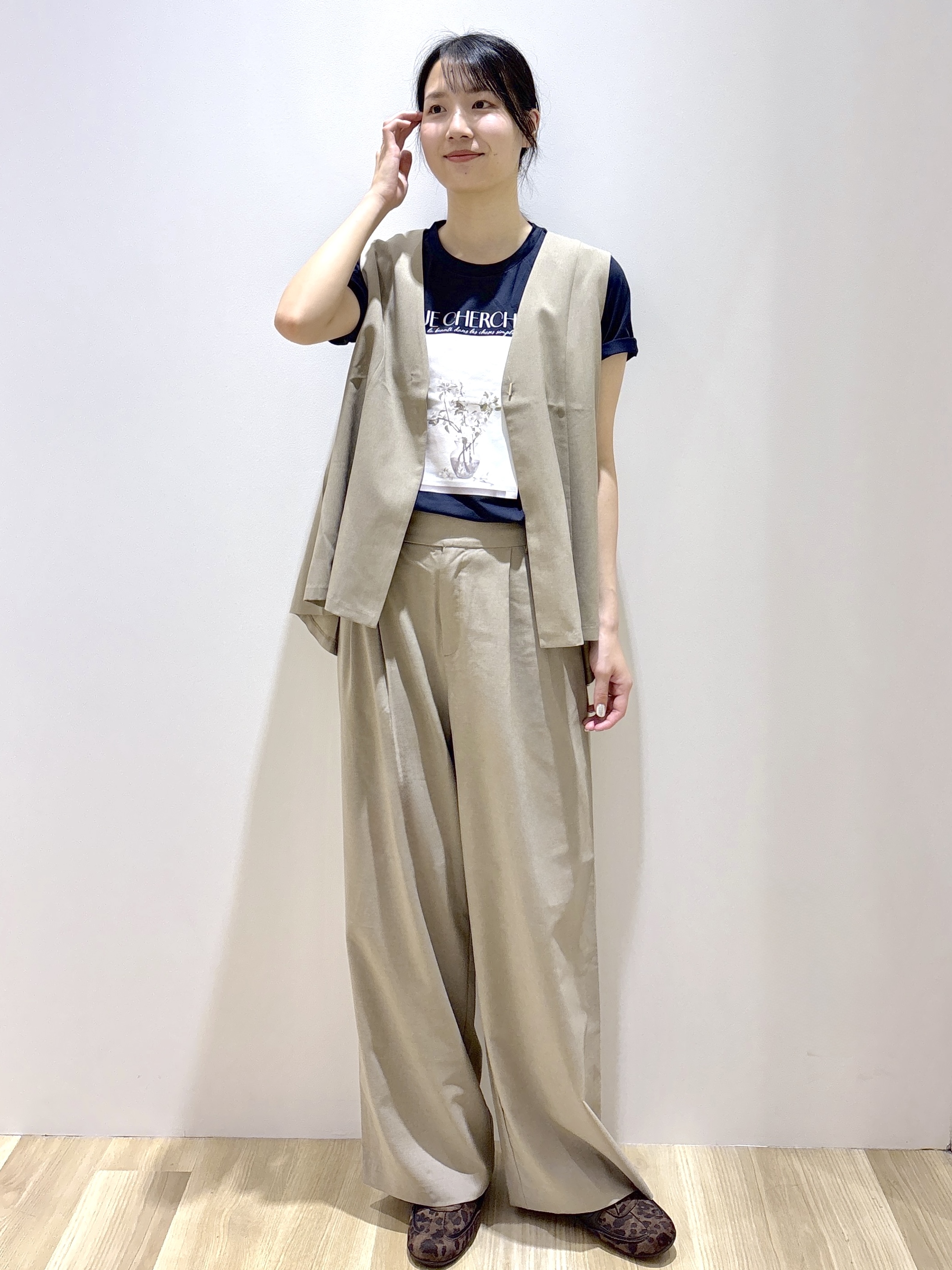 sachikoさんの「OPAQUE.CLIP｜【UV】フラワープリントTシャツ≪洗濯機OK／接触冷感≫」を使ったコーディネート