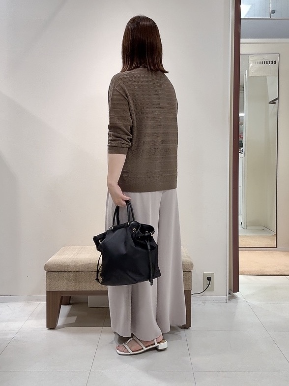 YUIさんの「UNTITLED｜◆メッシュ柄ボーダーニット」を使ったコーディネート