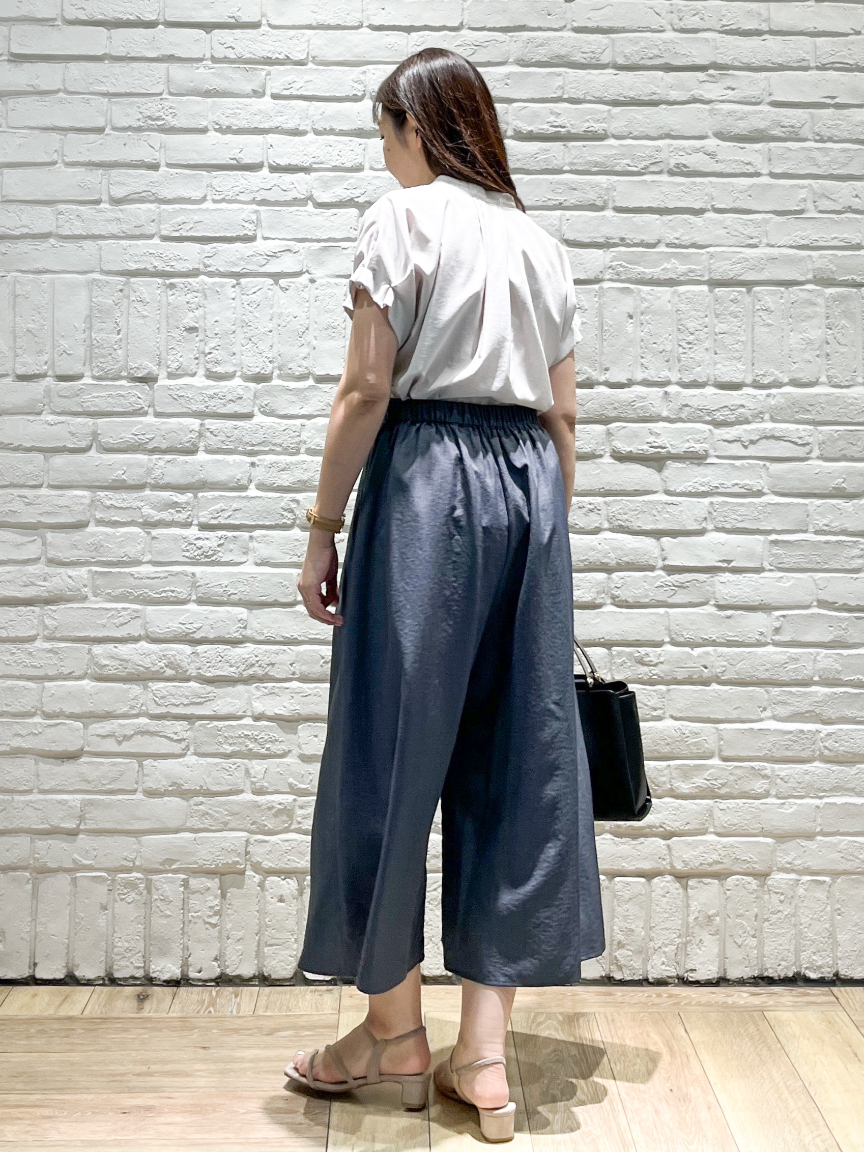 erinaさんの「index｜【接触冷感／吸水速乾】タックスキッパーブラウス《防シワ／イージーアイロン／洗濯機OK／9col》」を使ったコーディネート
