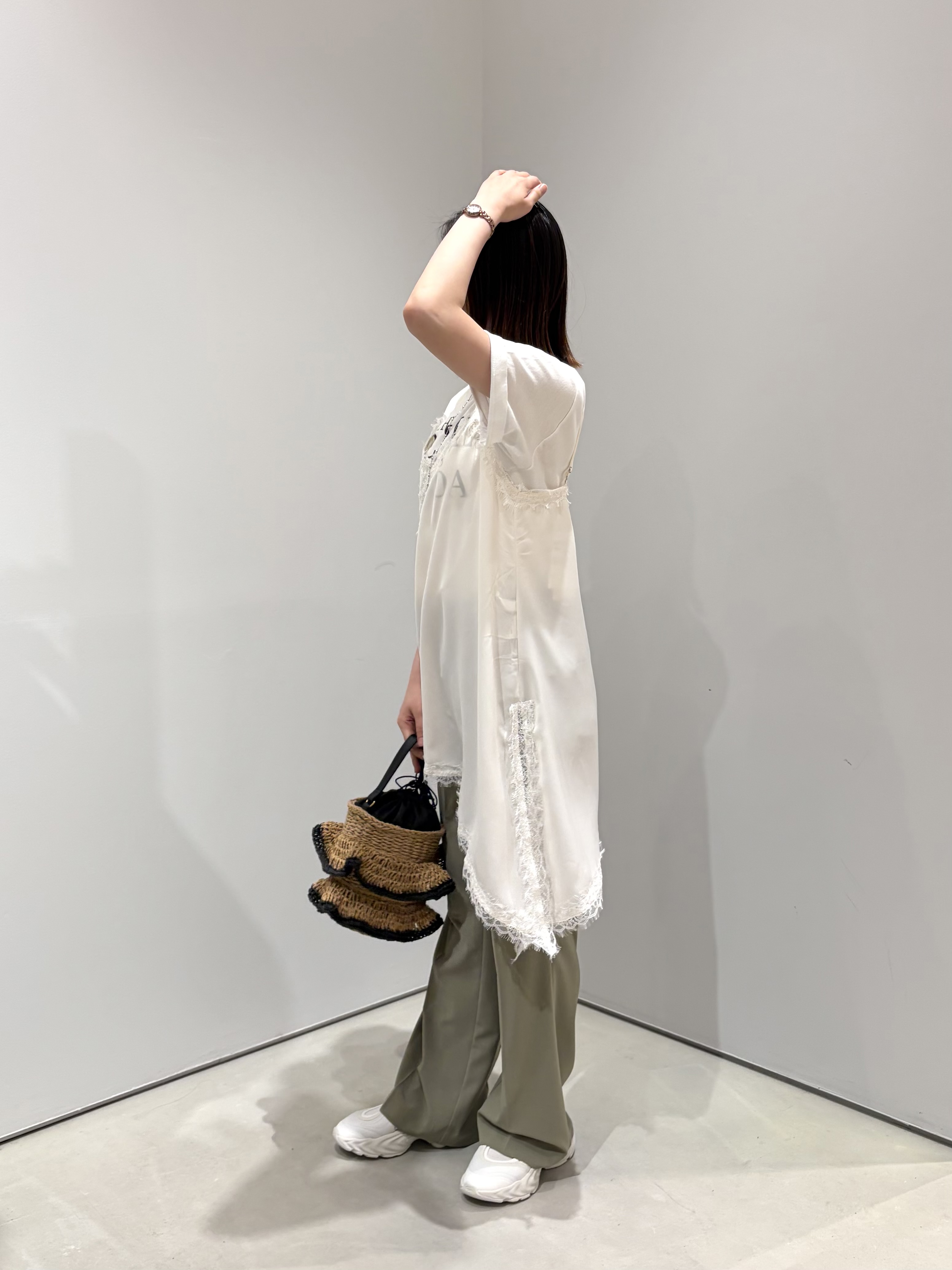 amiさんの「INDIVI｜【GOOD ROCK SPEED】The Devil Wears Prada／Logo Print 」を使ったコーディネート