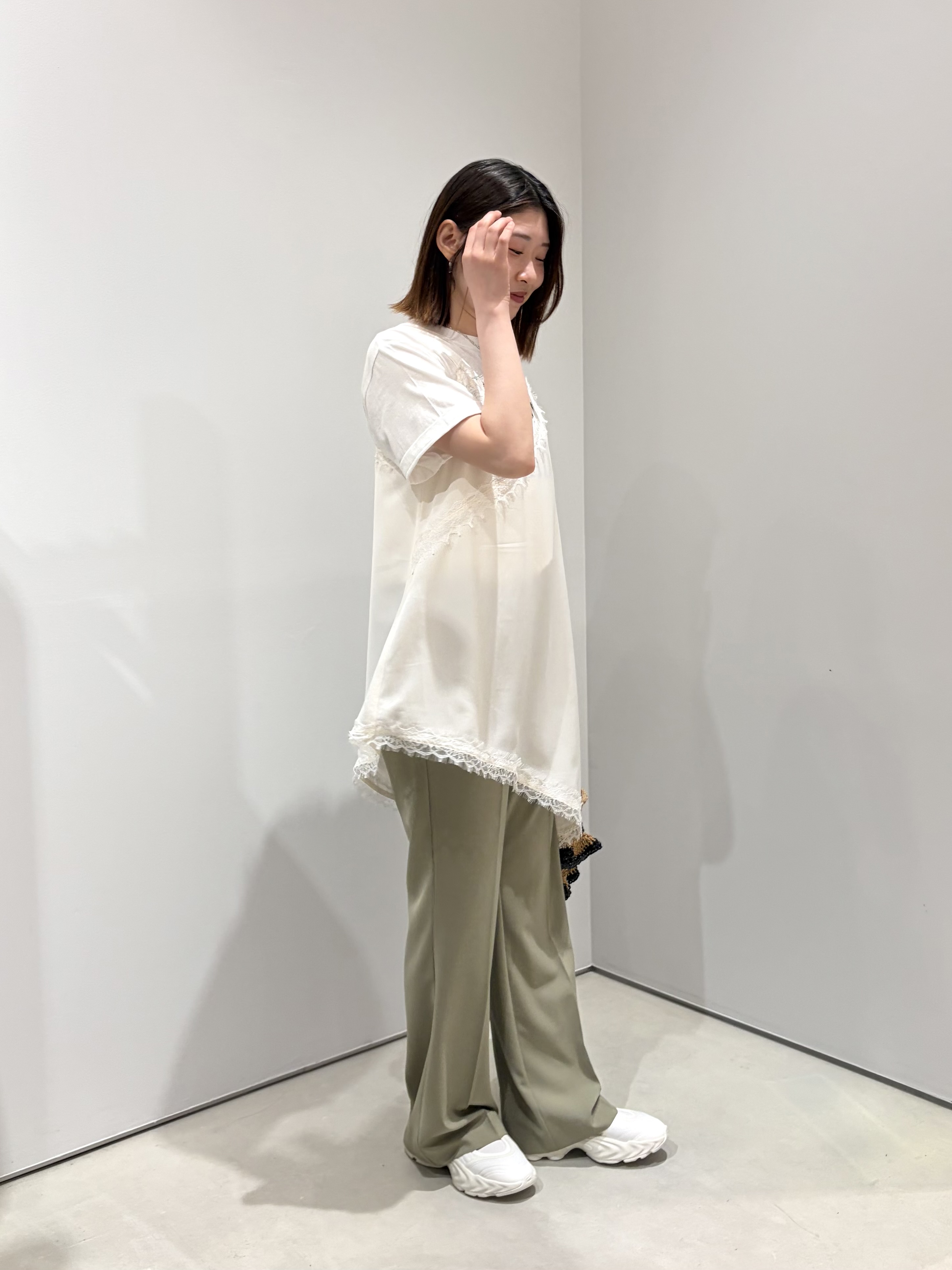 amiさんの「INDIVI｜【GOOD ROCK SPEED】The Devil Wears Prada／Logo Print 」を使ったコーディネート