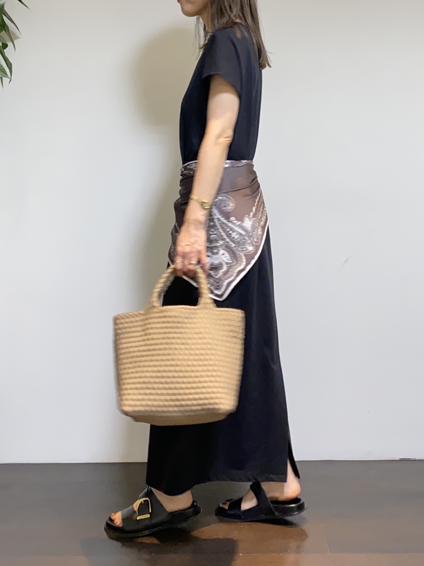 tomoさんの「UNTITLED｜【秋羽織り/ジップ】トリコットシアーブラウス」を使ったコーディネート