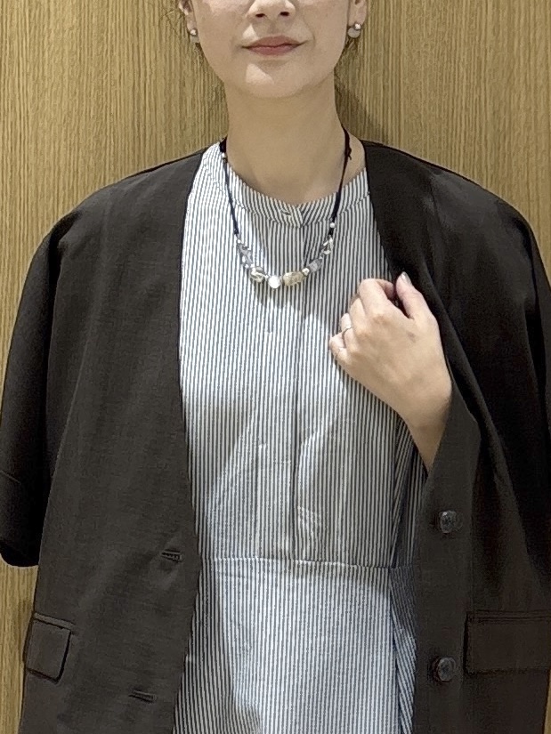 たけねぇさんの「OPAQUE.CLIP｜【接触冷感／吸水速乾／通気性】リネンライクジャケット《防シワ／洗濯機OK》」を使ったコーディネート