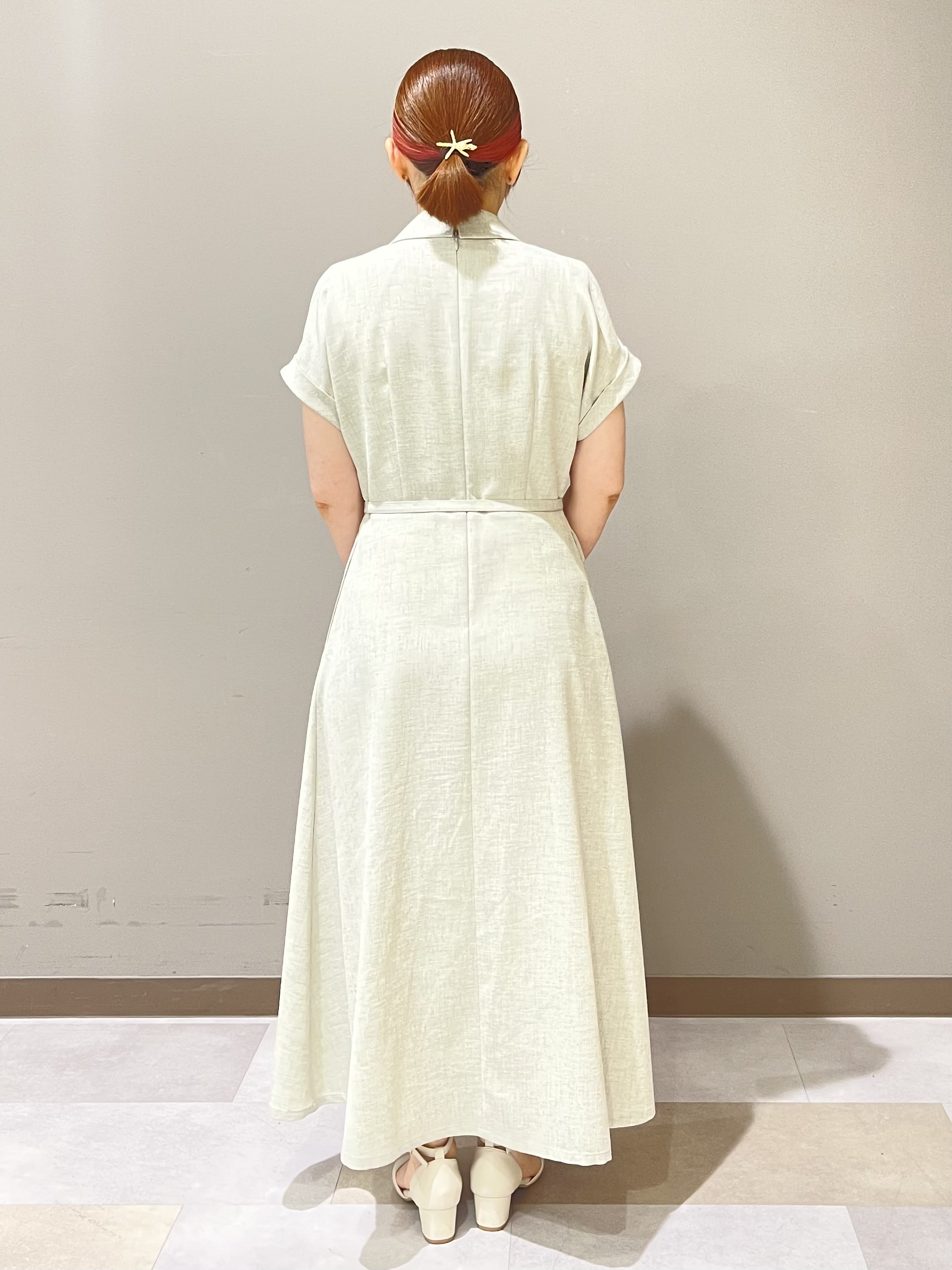 Tomoさんの「UNTITLED｜【接触冷感/UVカット/イージーケア】テーラードカラーワンピース」を使ったコーディネート