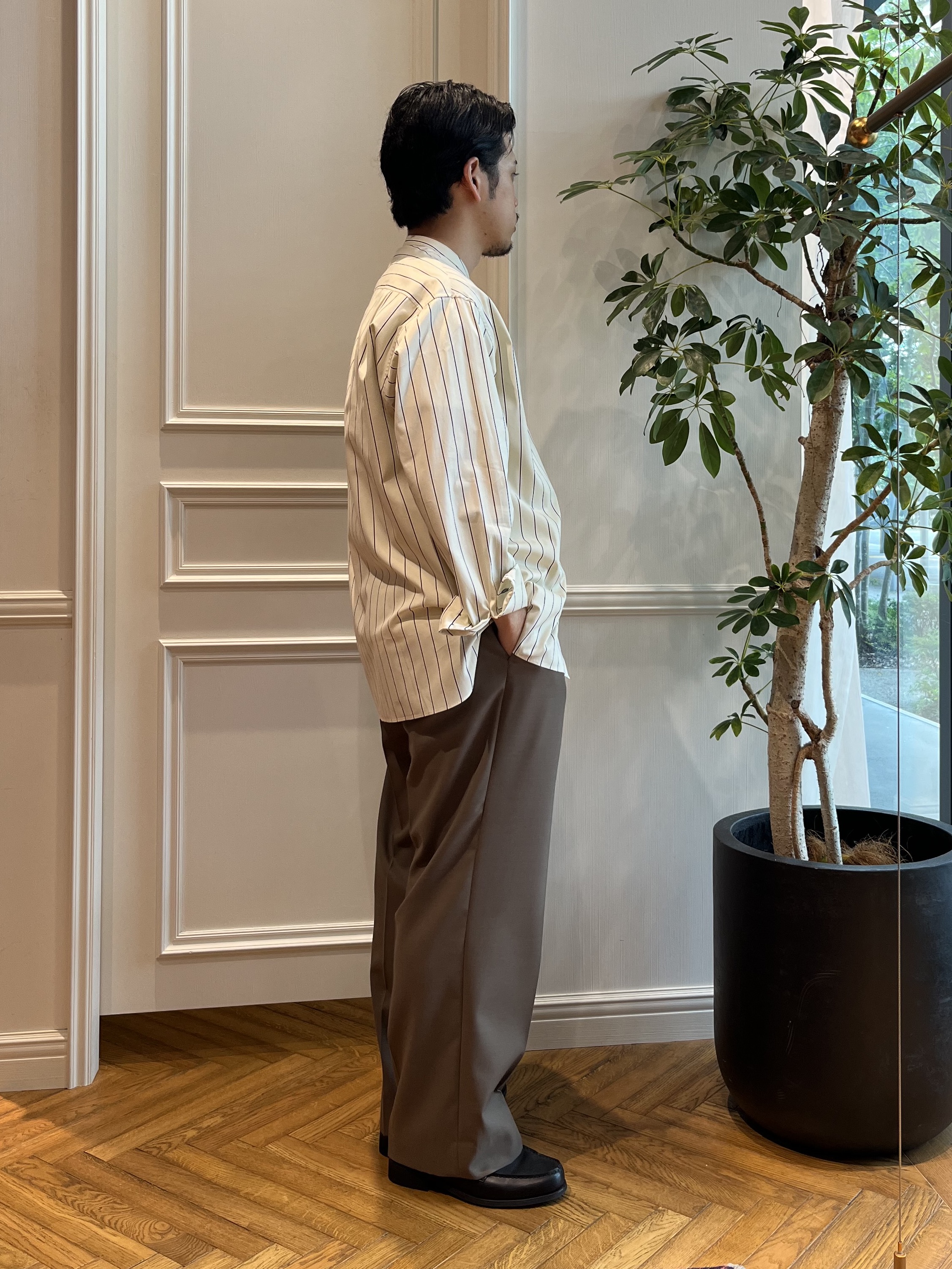Tokuさんの「DRESSTERIOR｜【日本製】バンドカラー ストライプシャツ」を使ったコーディネート