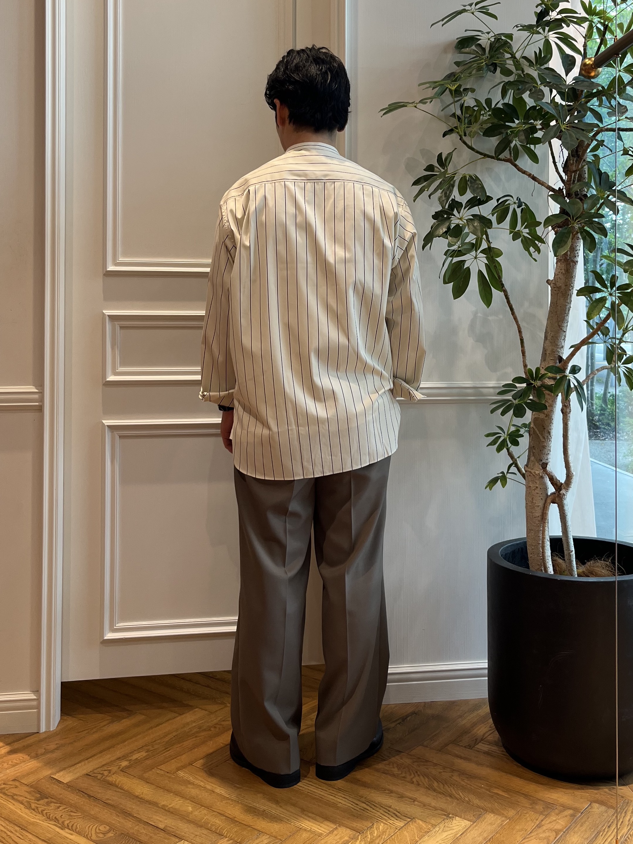 Tokuさんの「DRESSTERIOR｜【日本製】バンドカラー ストライプシャツ」を使ったコーディネート