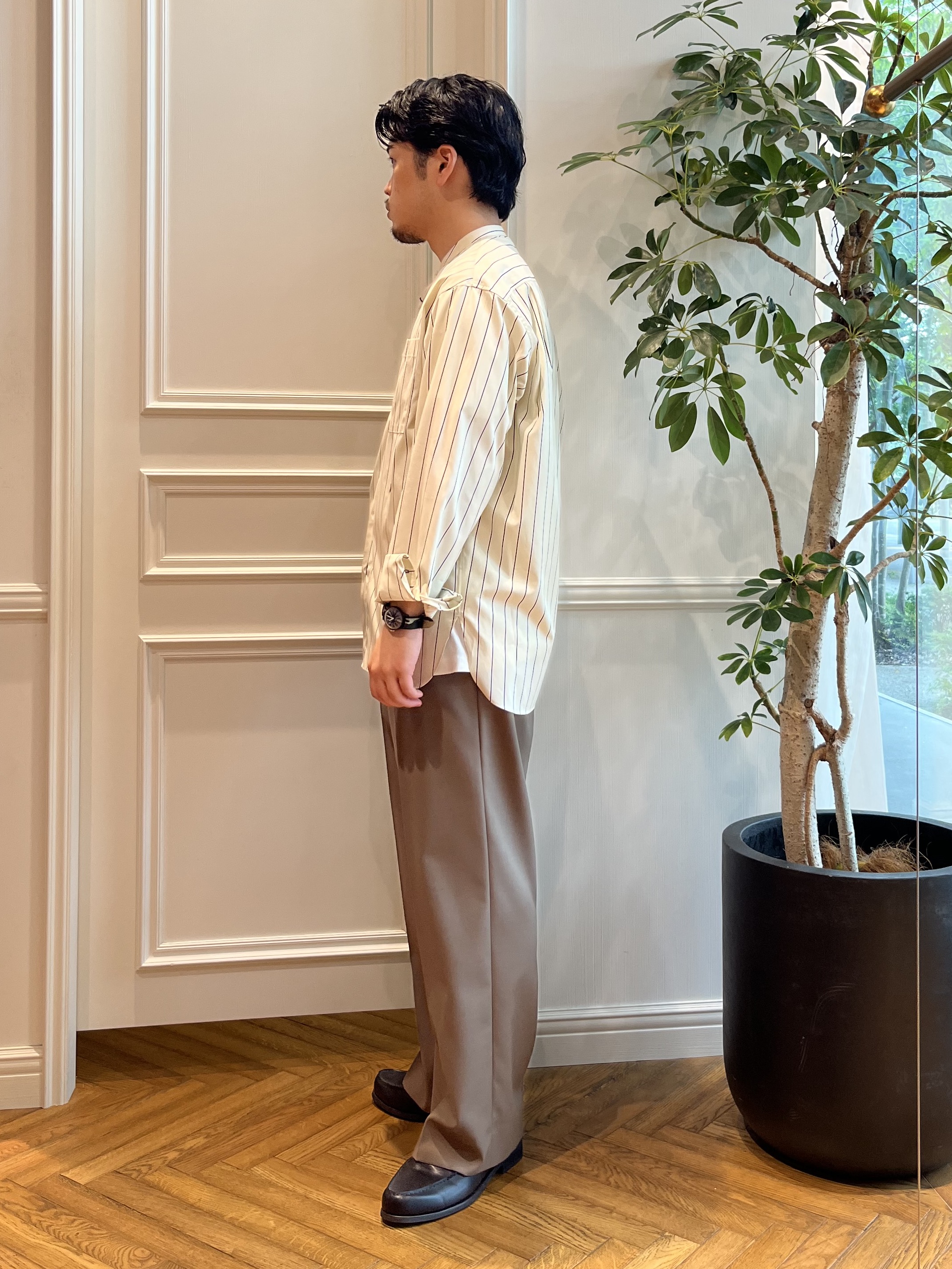 Tokuさんの「DRESSTERIOR｜【日本製】バンドカラー ストライプシャツ」を使ったコーディネート
