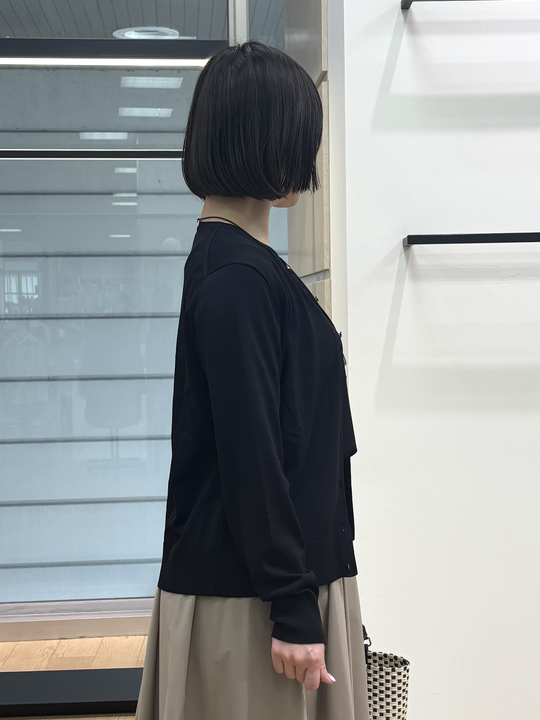 asamiさんの「INDIVI｜【UVケア/接触冷感／アンサンブル】丸首カーディガン＆袖スリット5分袖ニット」を使ったコーディネート