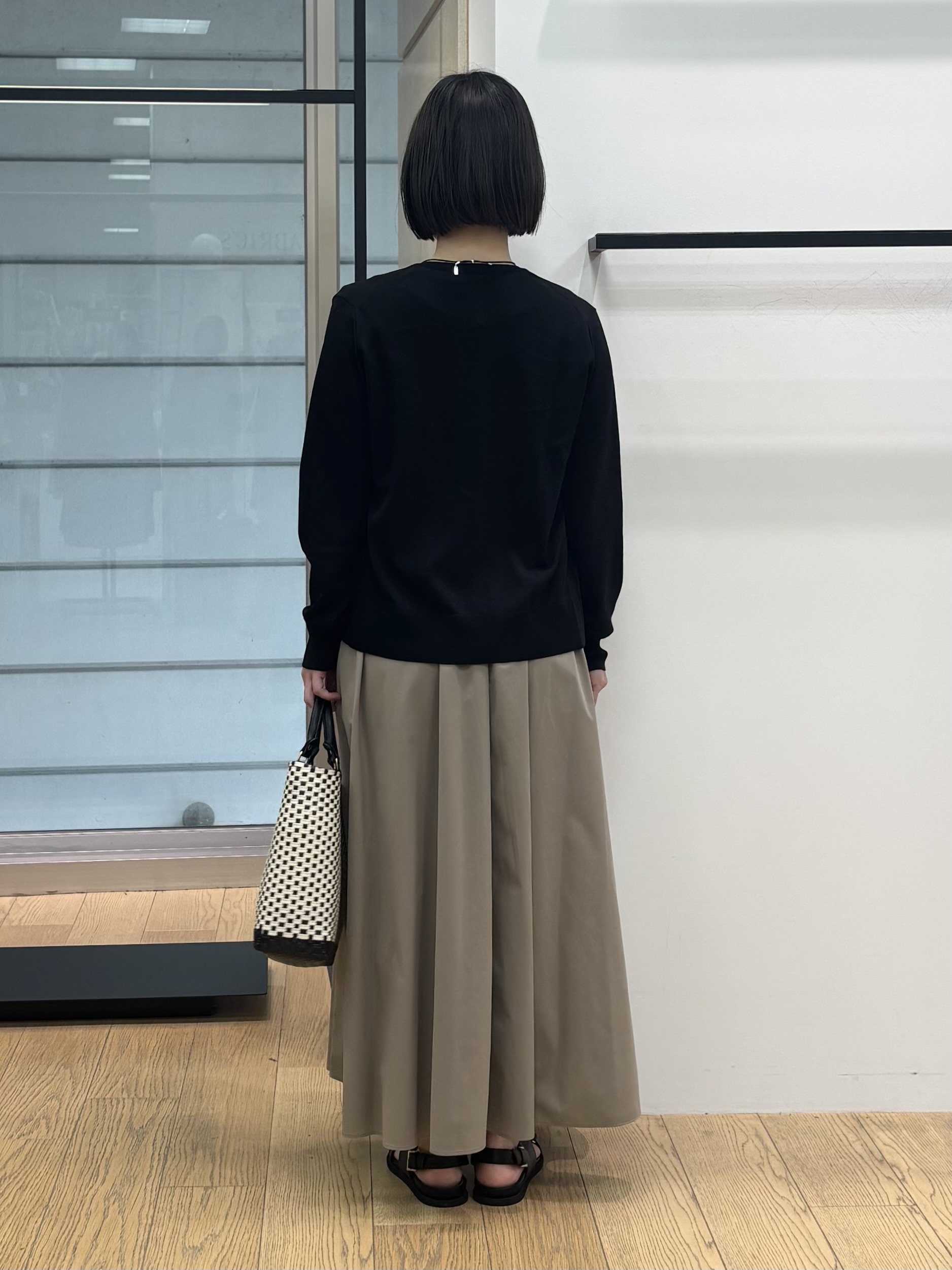 asamiさんの「INDIVI｜【UVケア/接触冷感／アンサンブル】丸首カーディガン＆袖スリット5分袖ニット」を使ったコーディネート