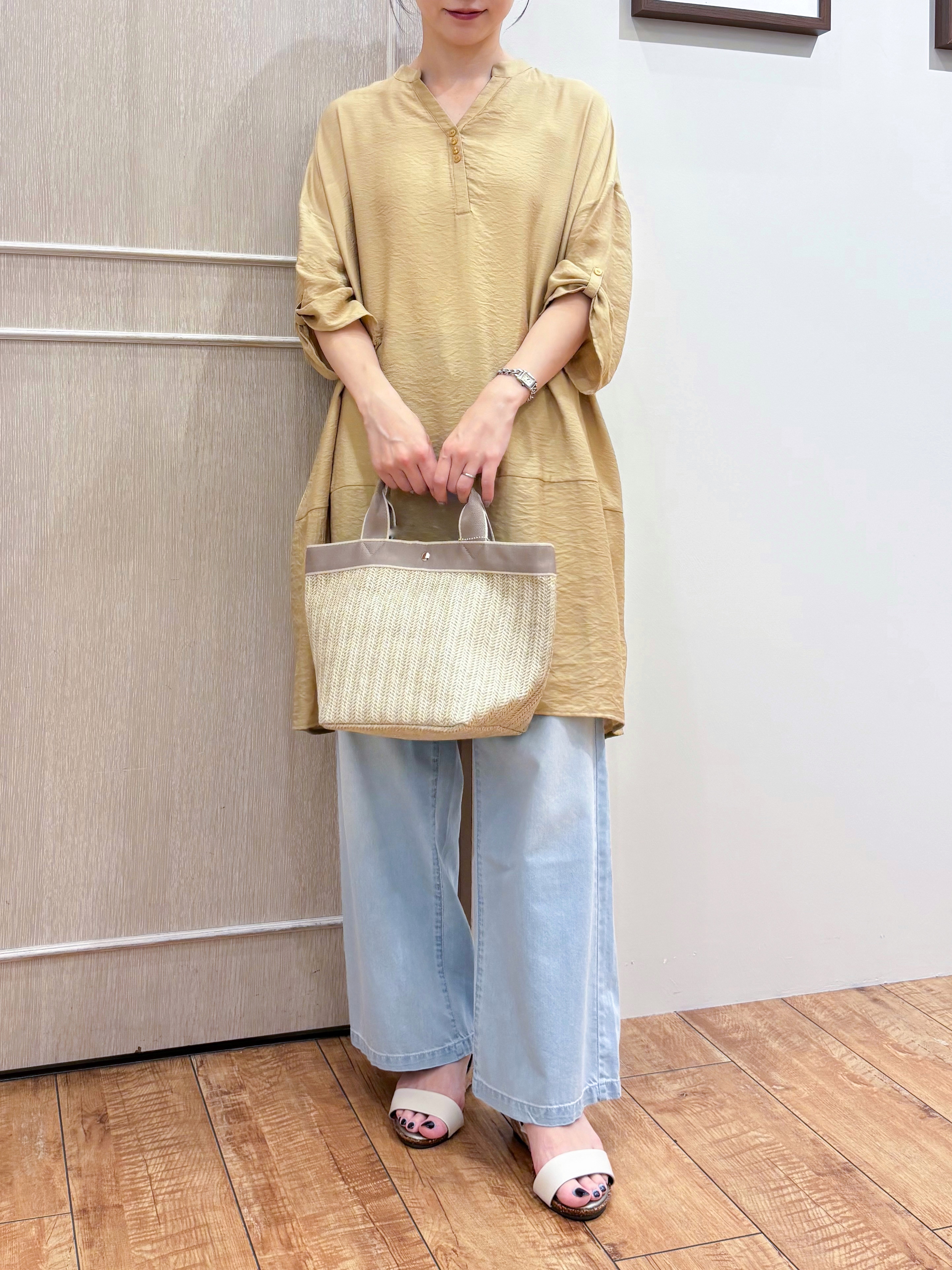 なみさんの「SHOO･LA･RUE｜【S-LL/洗濯後しわになりにくい】ゆるっと体型カバー 7分袖コクーンチュニック」を使ったコーディネート