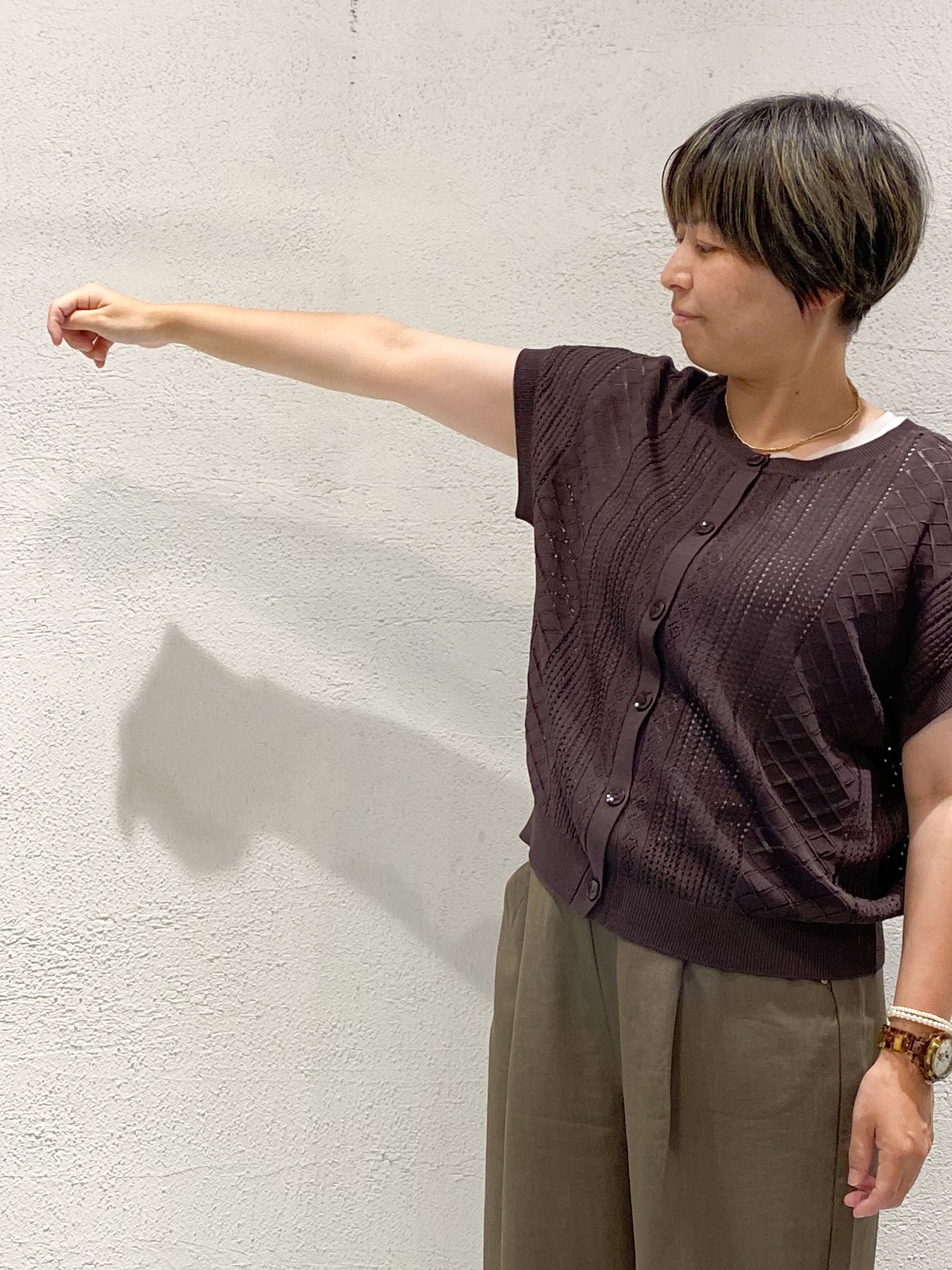 ばっちょさんの「grove｜【2WAY・洗える】透かし編みニットベスト」を使ったコーディネート